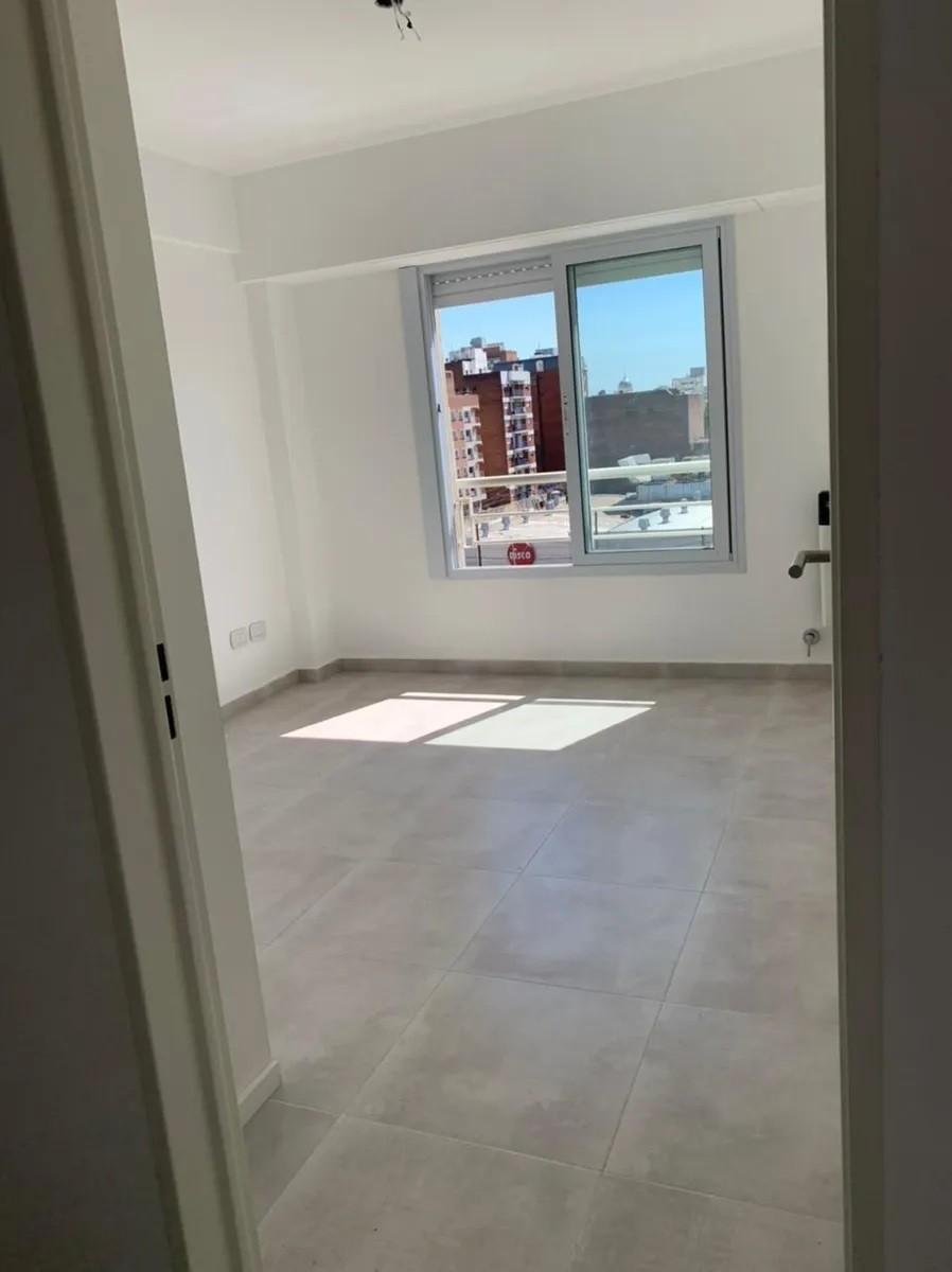 C. Pellegrini 800 · Morón — foto 12