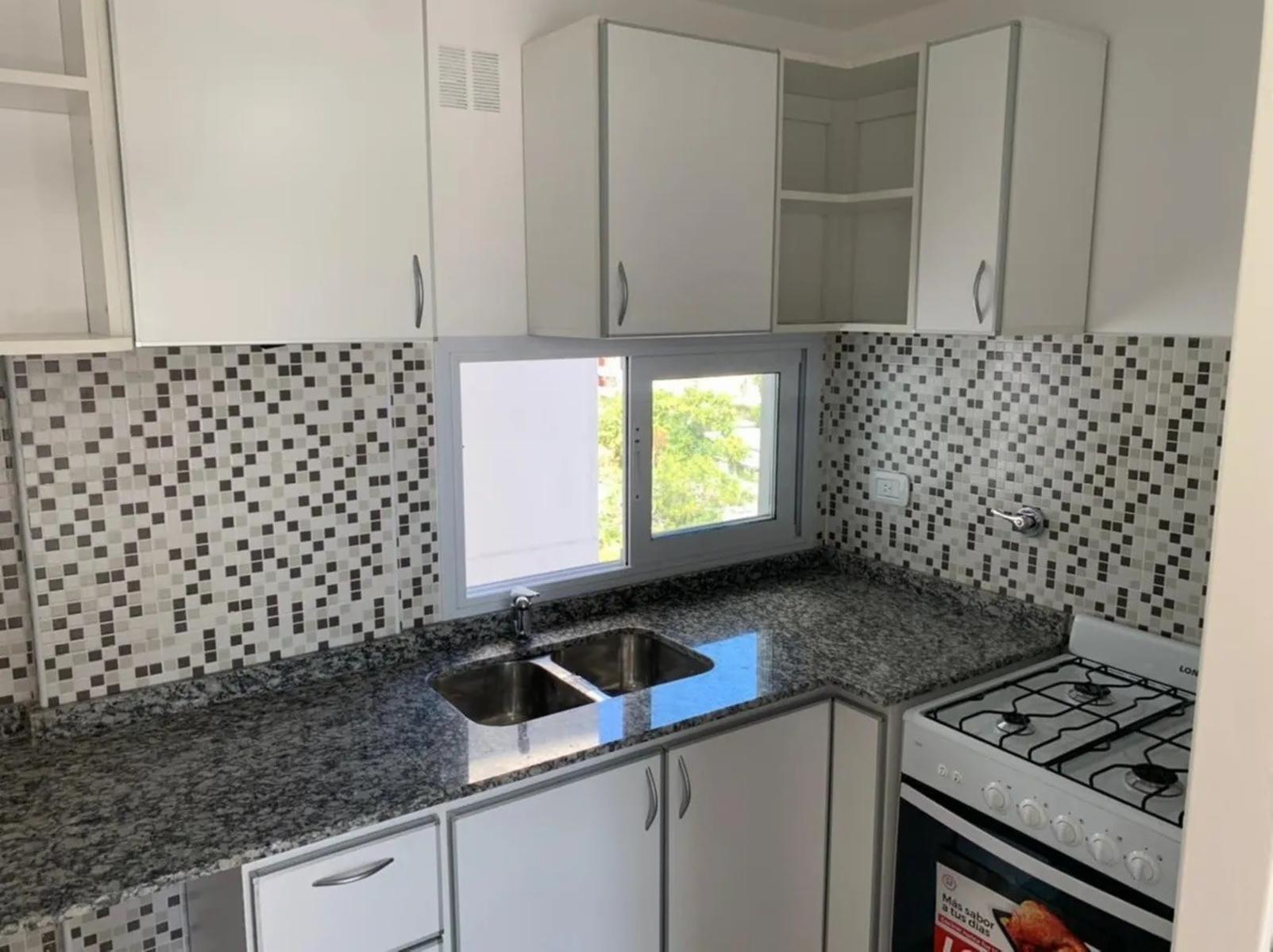C. Pellegrini 800 · Morón — foto 4