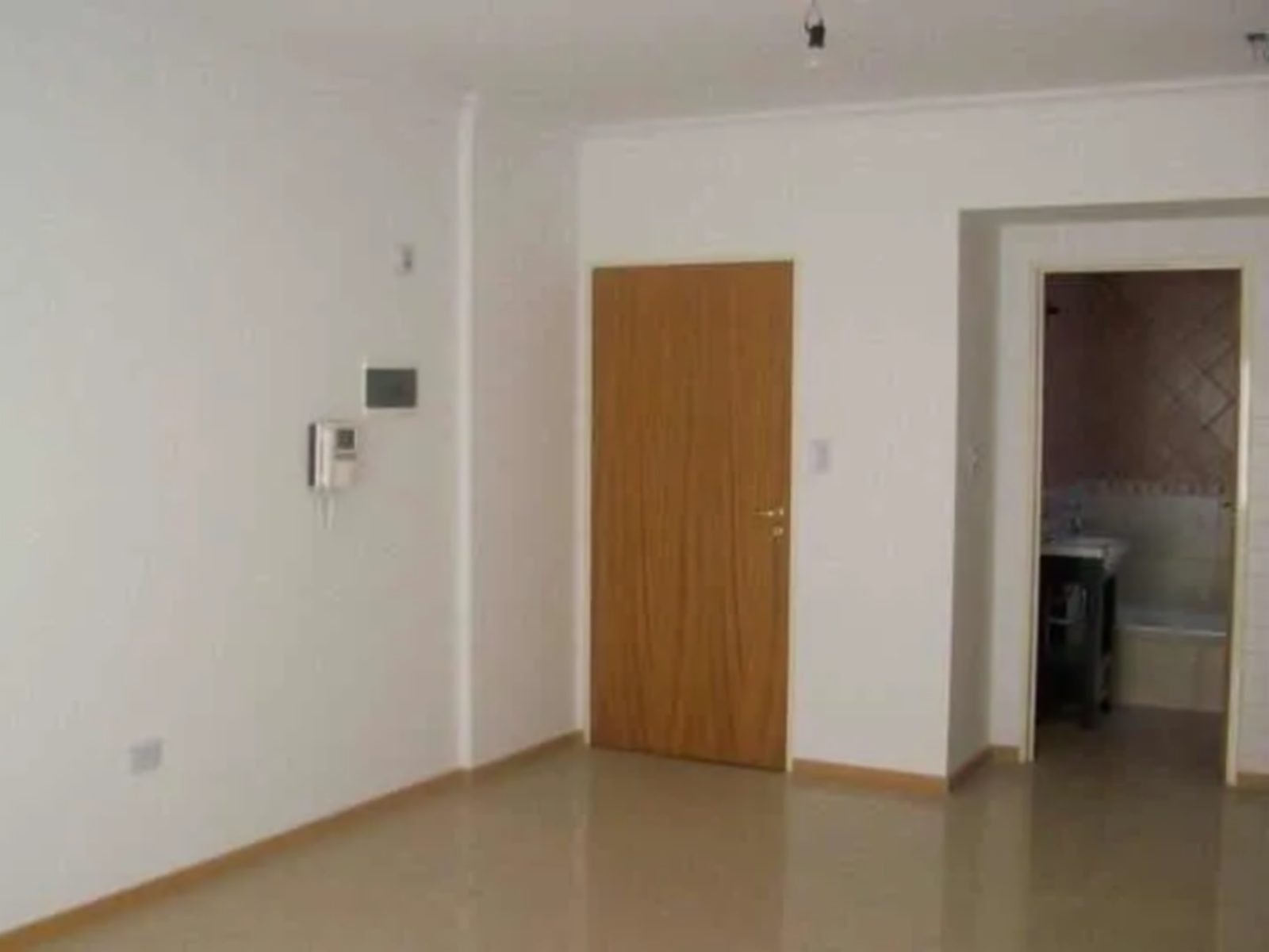 Ramón L Falcón 2200 · Floresta — foto 6