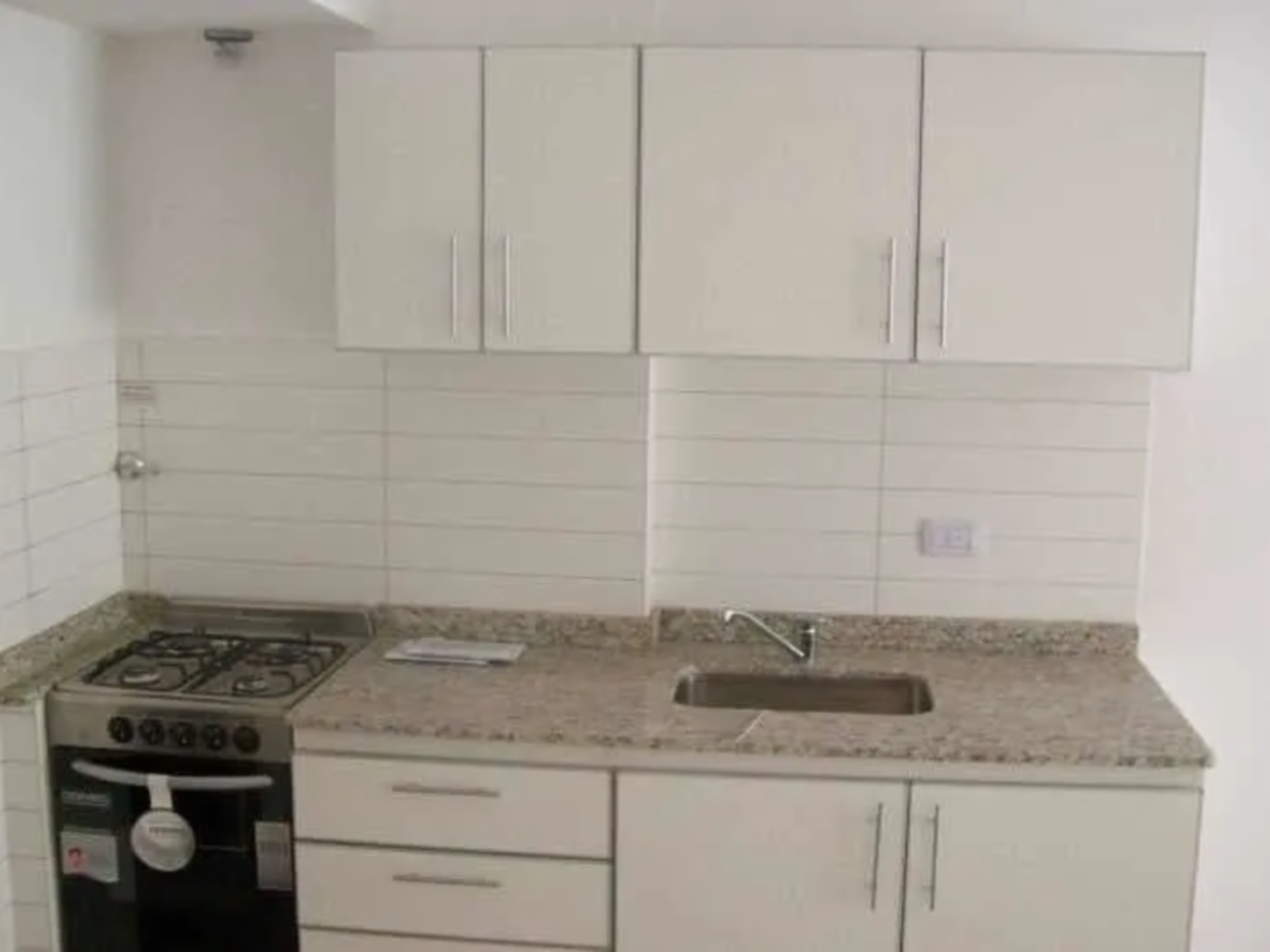 Ramón L Falcón 2200 · Floresta — foto 8