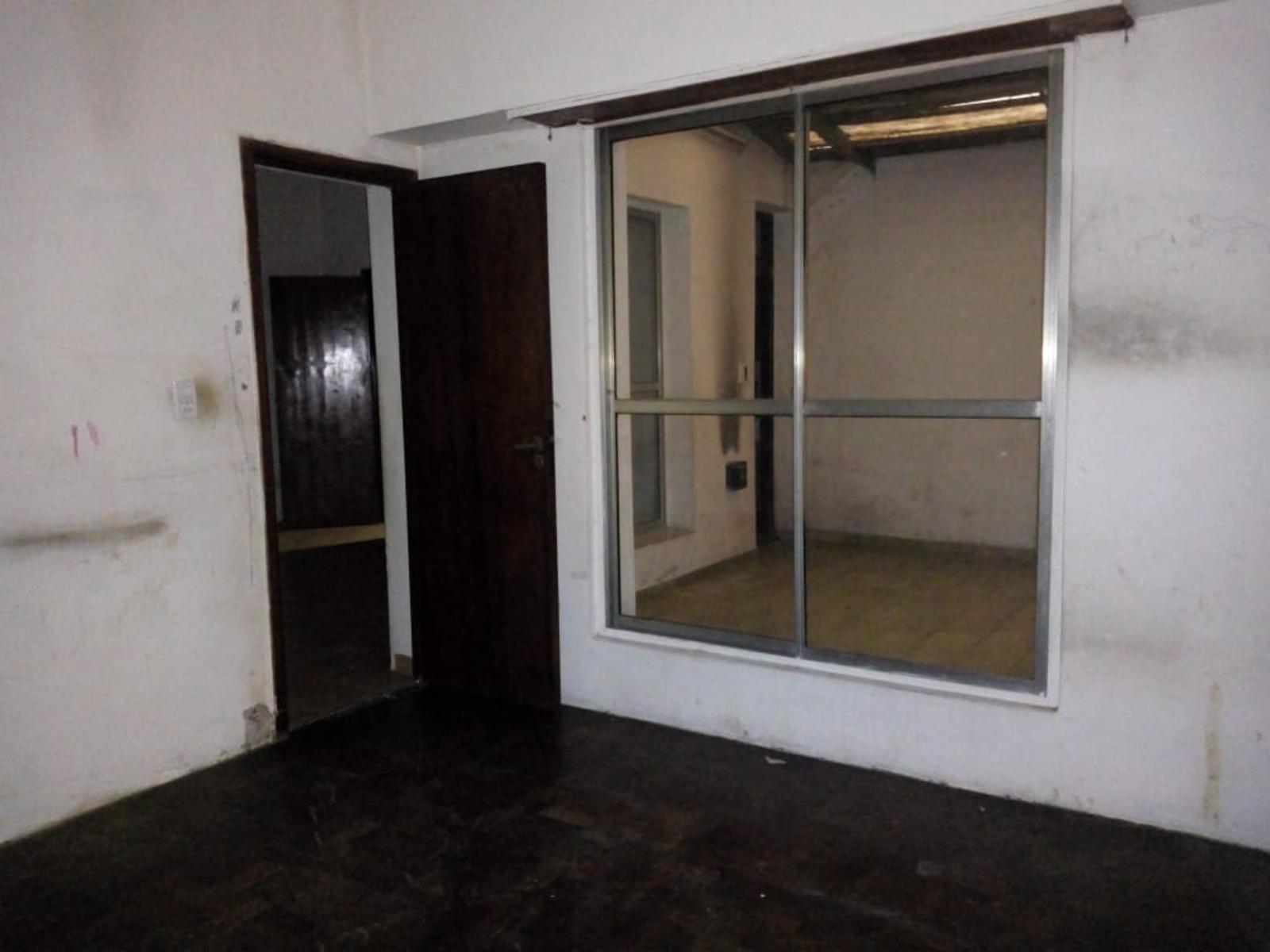 Avenida Alberdi 5785 · Mataderos — foto 4