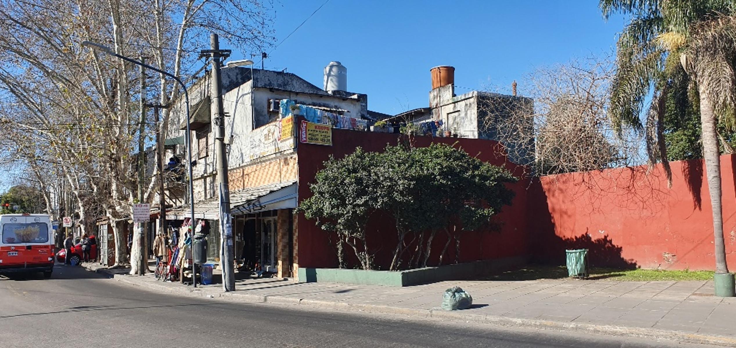 VENTA PH 3 AMB Y LOCAL COMERCIAL, VILLA ADELINA