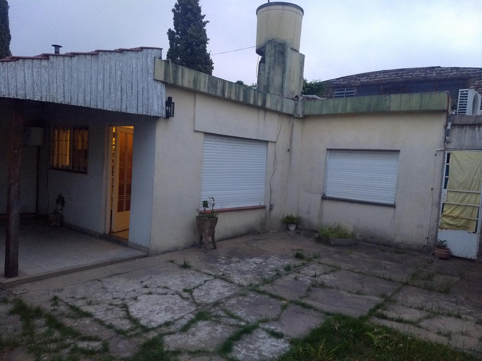 Esmeralda 1053 · Morón — foto 11
