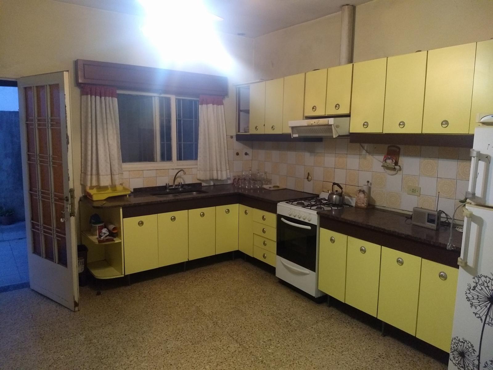 Esmeralda 1053 · Morón — foto 5