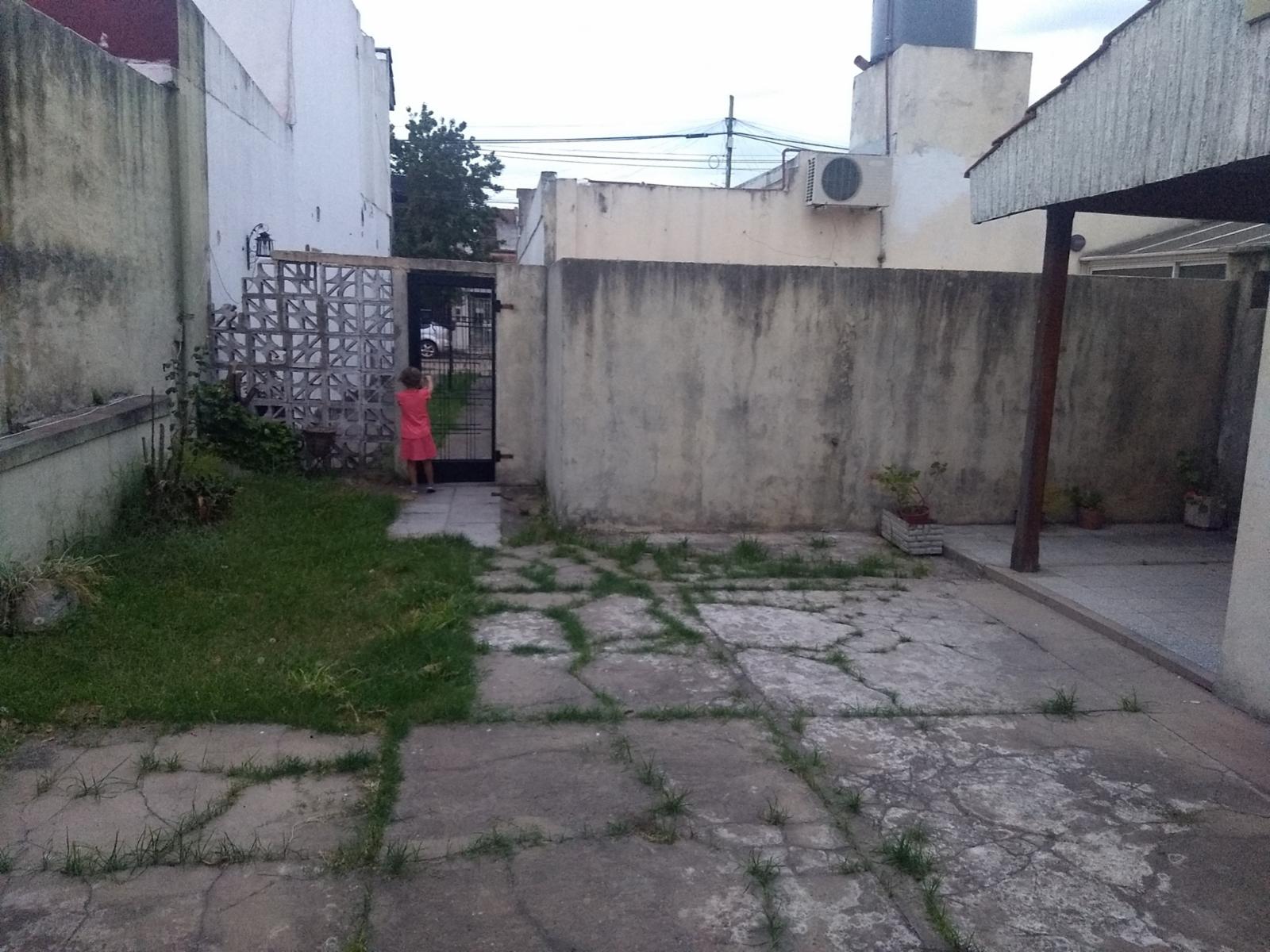 Esmeralda 1053 · Morón — foto 9