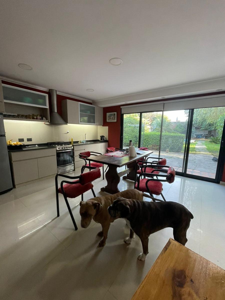 Casa tres ambientes a la venta en José C Paz