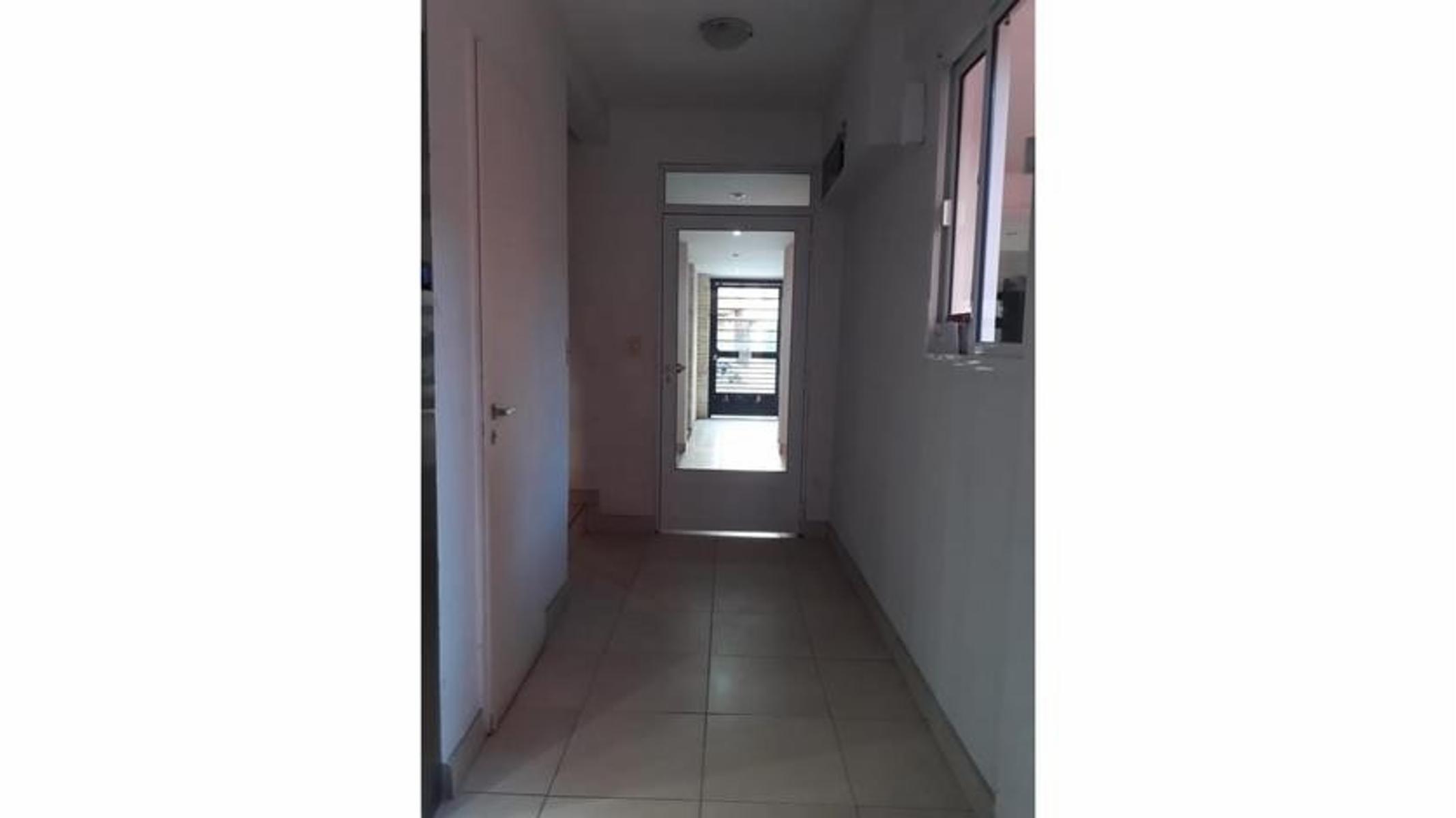 Caseros 900 · Morón — foto 12
