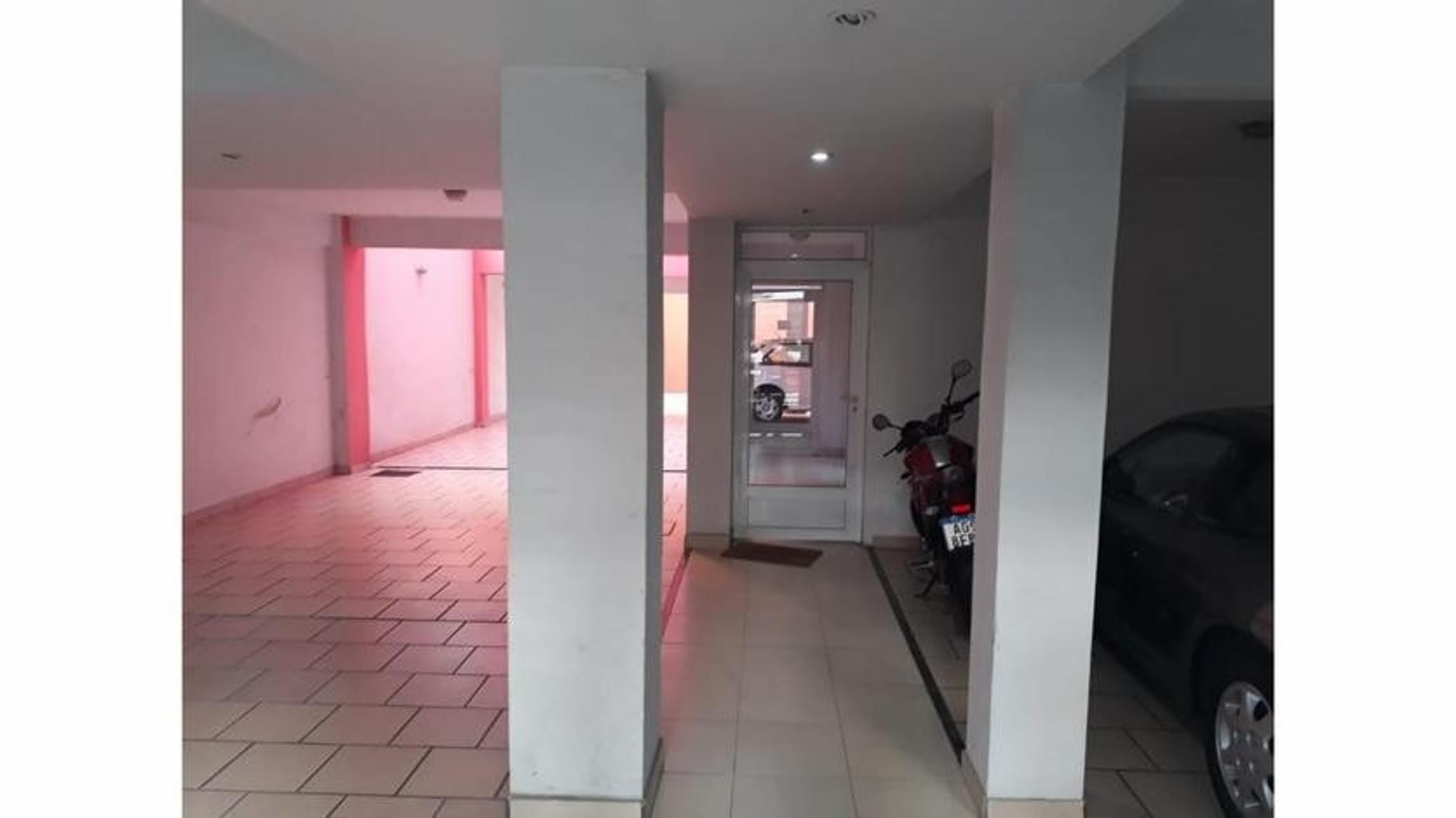 Caseros 900 · Morón — foto 10