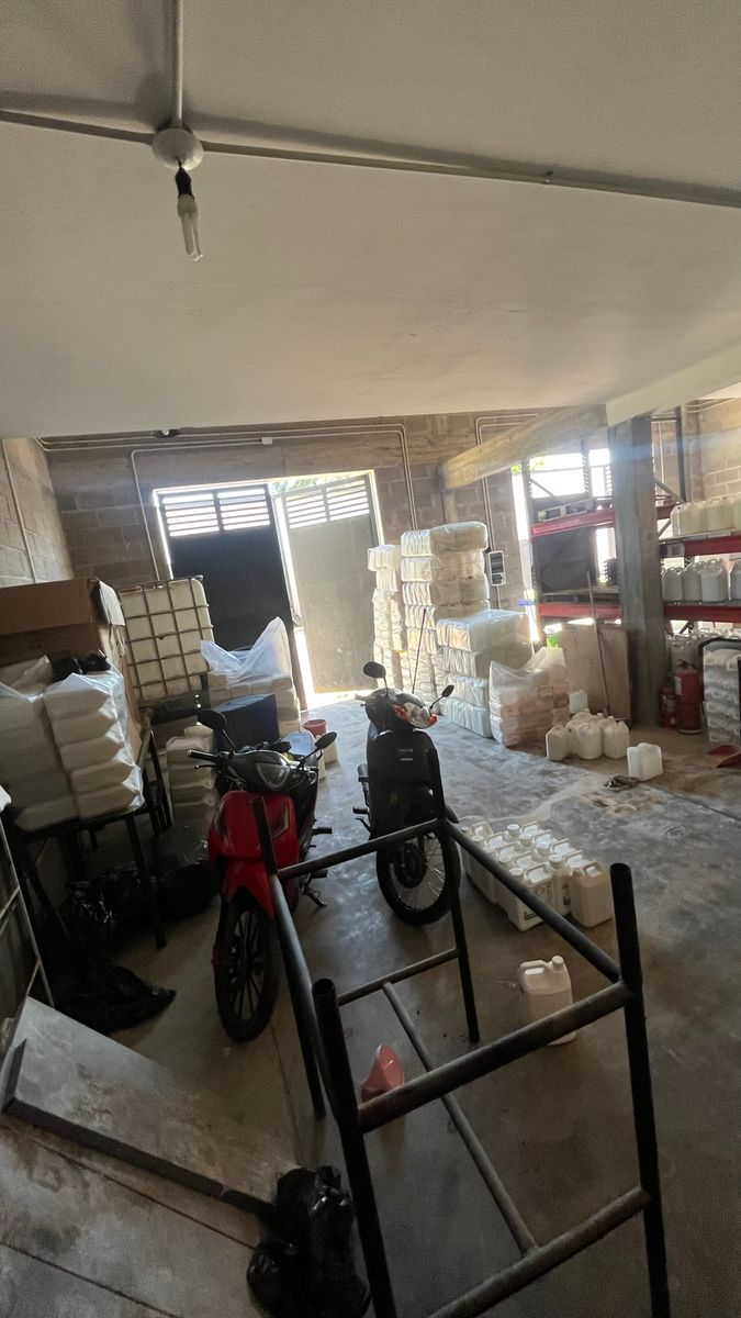 VENTA DOS GALPONES CONTIGUOS EN YERBA BUENA · Yerba Buena — foto 9