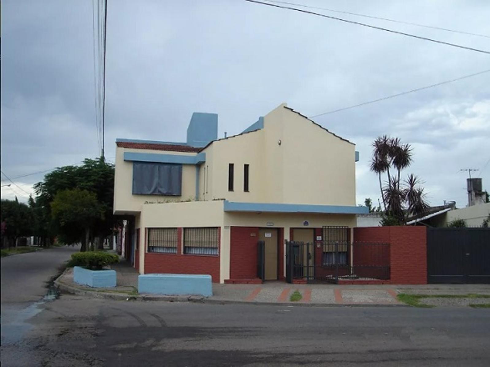 Casa En Venta a 600 mts. de Acceso Oeste y Ruta 23 - Moreno Norte
