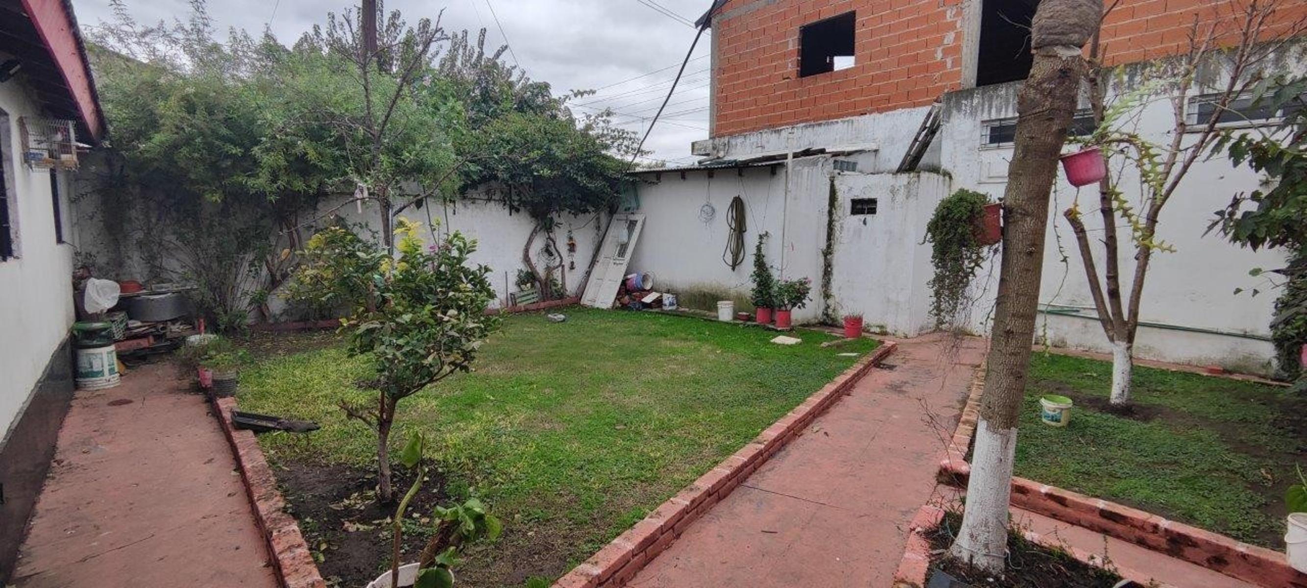 MELINTÓN LEGARRETA 740 · Esteban Echeverría — foto 10