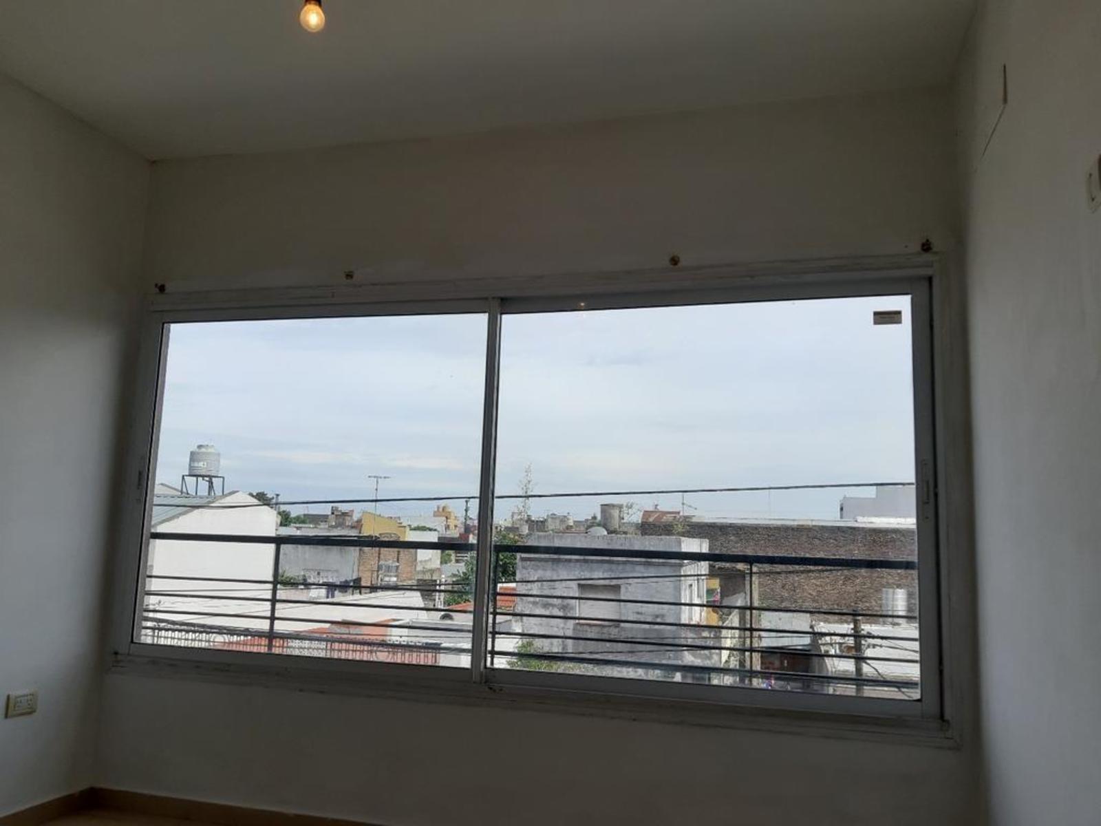 Naón 1075 , 2° A · La Matanza — foto 14
