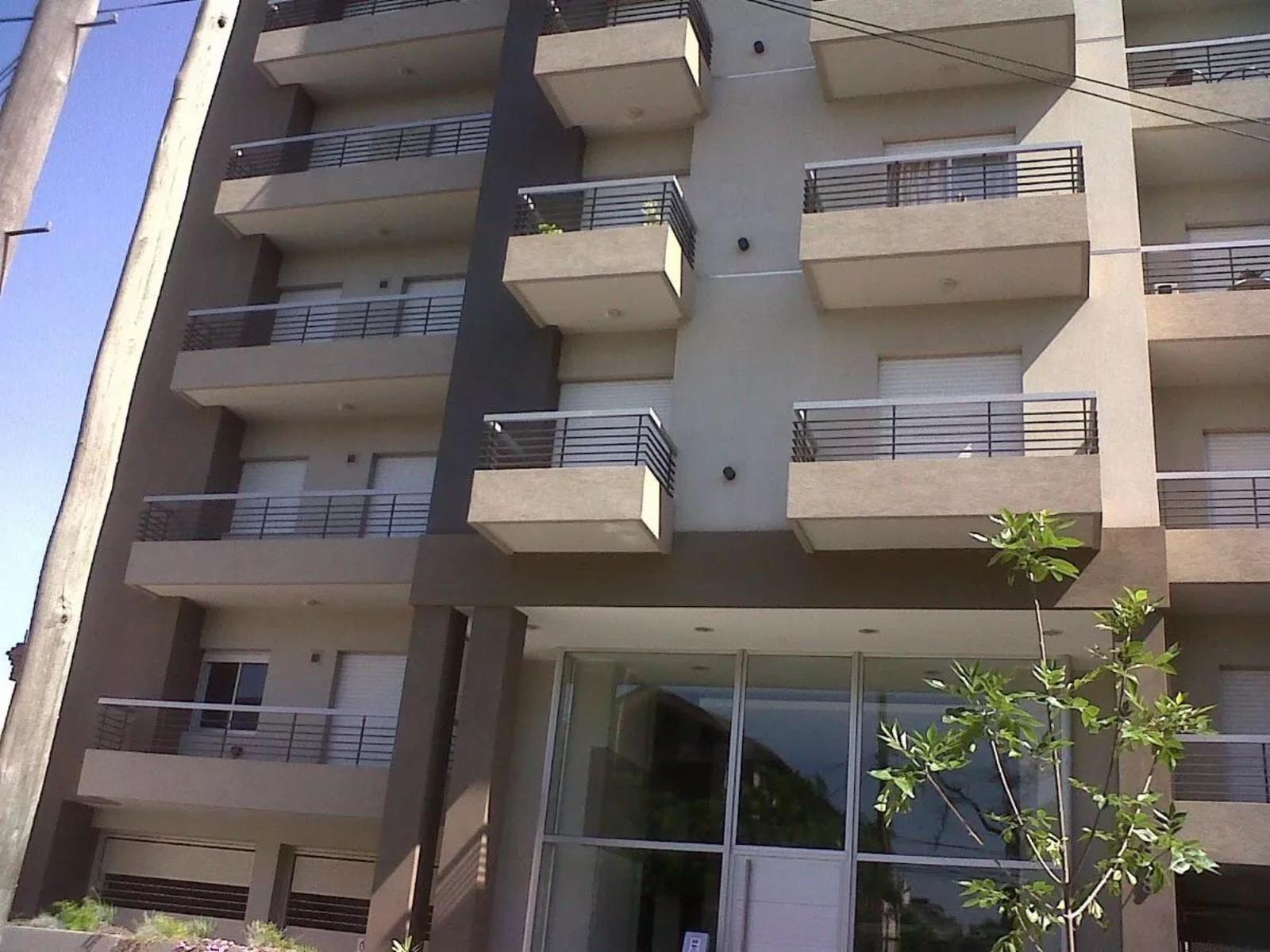 CARLOS PELLEGRINI 900, Moron, Buenos Aires. · Morón — foto 4