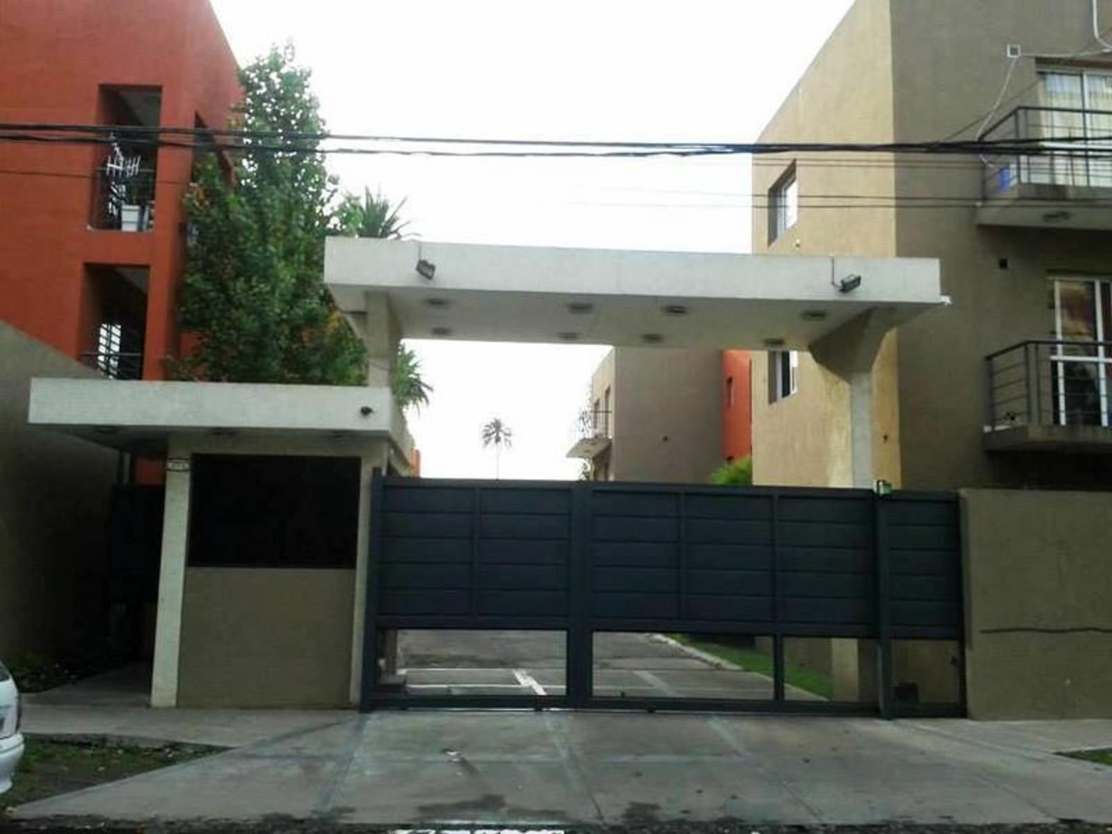 MONOAMBIENTE.COCHERA Y BALCON.VILLA CARMELA-ESCUCHA PROPUESTAS.PERMUTARIA!!!!!