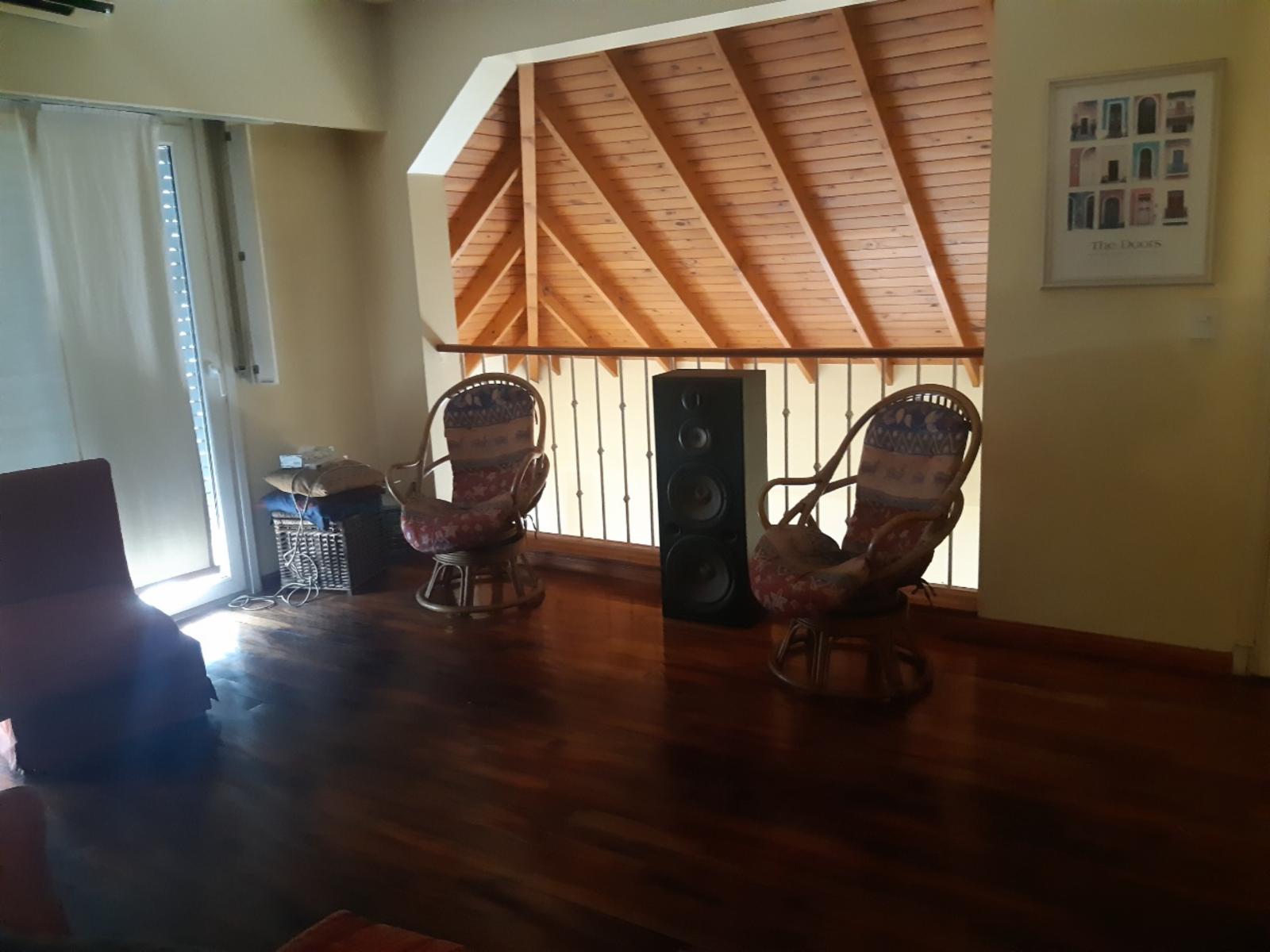 HAEDO NORTE EXCELENTE CASA, CONSTRUCCIÓN DE JERARQUÍA. FONDO LIBRE, PISCINA TERRAZA PARRILLA