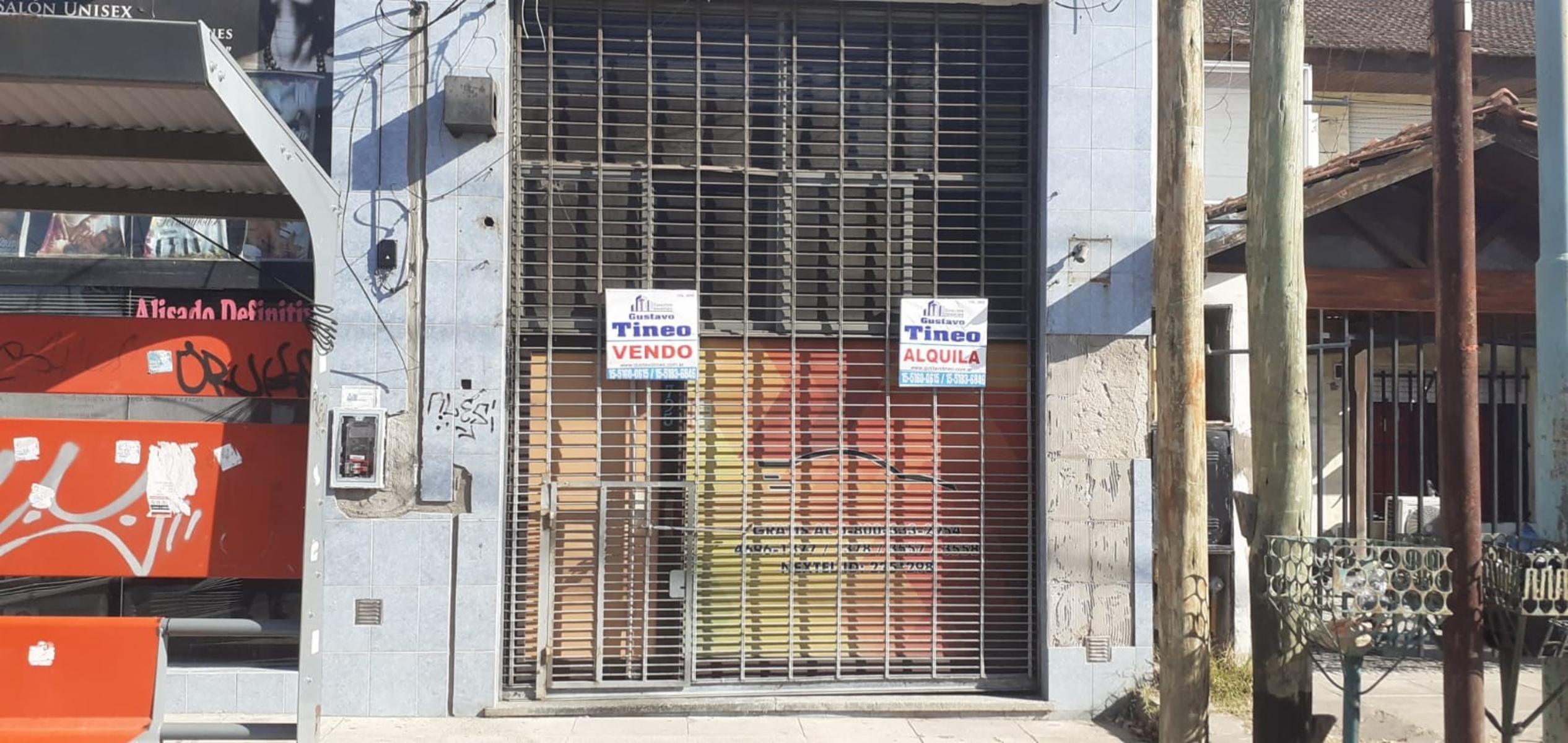 SE VENDE LOCAL DE 55 m² CON ENTREPISO DONDE FUNCIONABA IMPORTANTE REMISERA EN MORÓN
