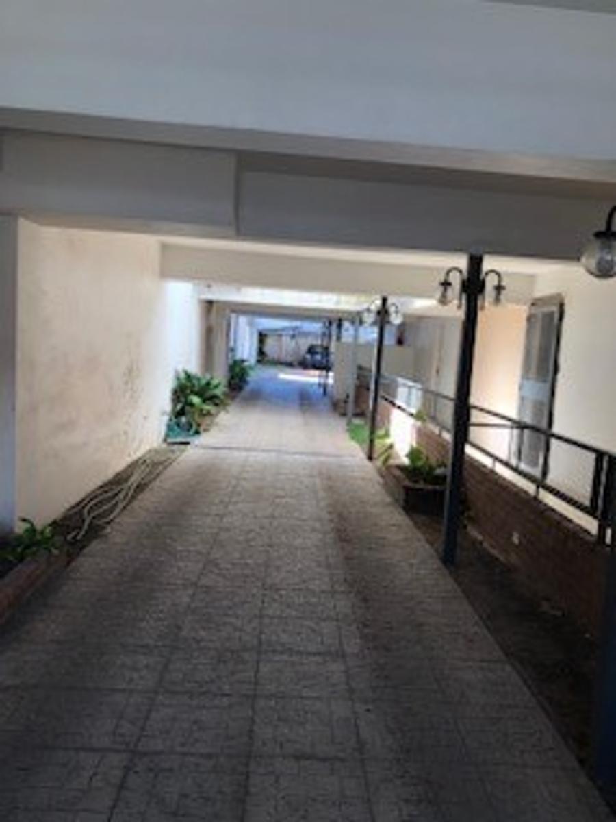 Avenida presidente Peron 1200 · Morón — foto 6