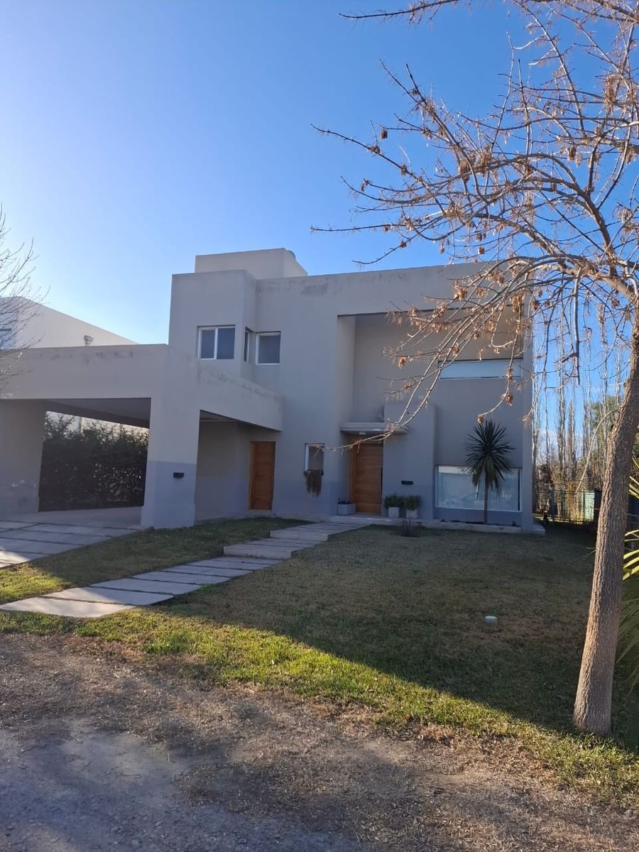 Venta Casa en Altos de Viterbori