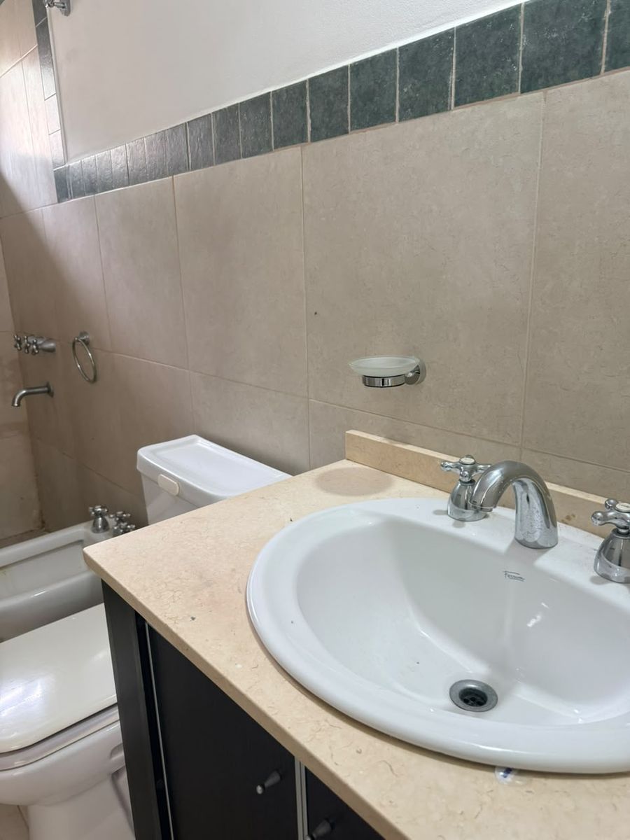 NILDA FIGUEIRAS 1262 · Hurlingham — foto 13