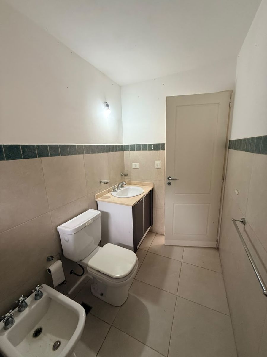 NILDA FIGUEIRAS 1262 · Hurlingham — foto 14