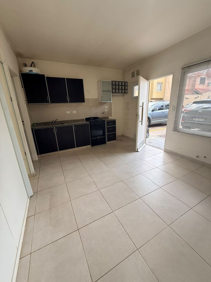 NILDA FIGUEIRAS 1262 · Hurlingham — foto 6
