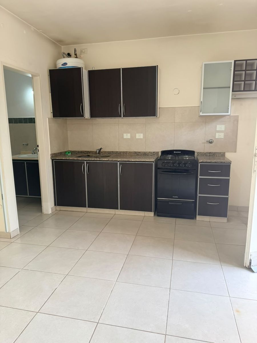 NILDA FIGUEIRAS 1262 · Hurlingham — foto 7