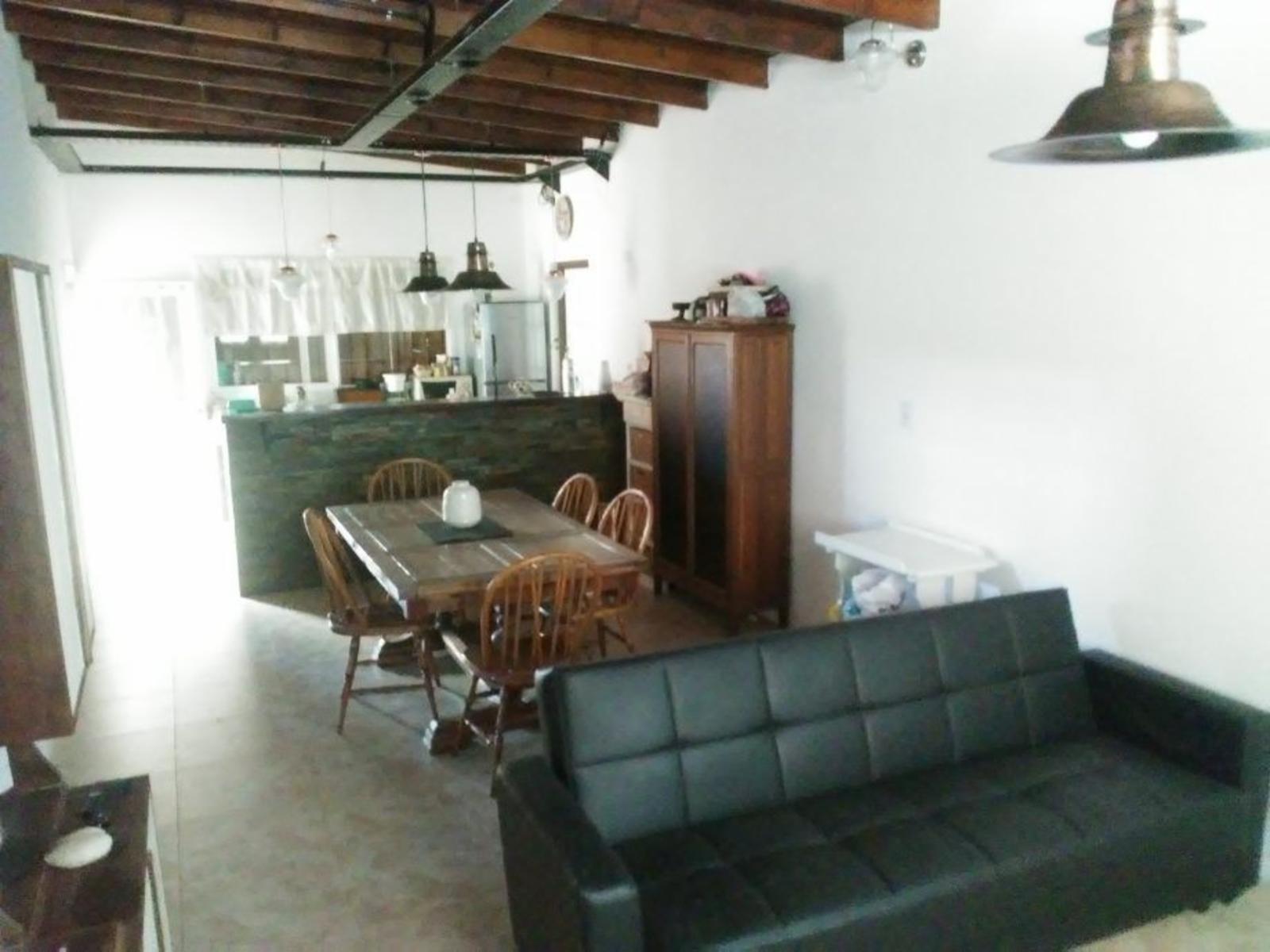 Jujuy 692 E/ Nemesio Alvarez y Rio de Janeiro · Moreno — foto 9