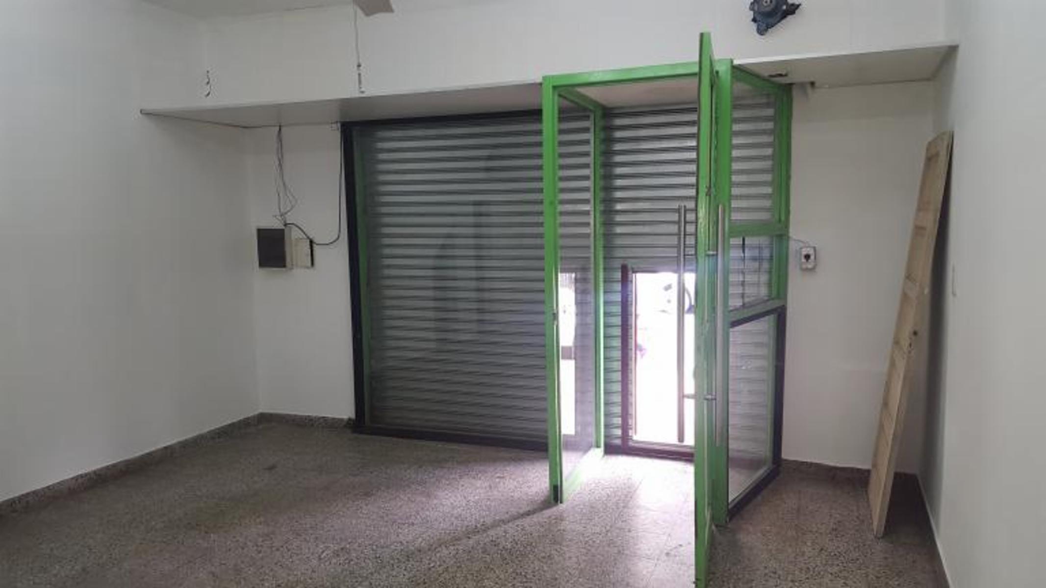MARTIN FIERRO 5800 · Tres De Febrero — foto 6