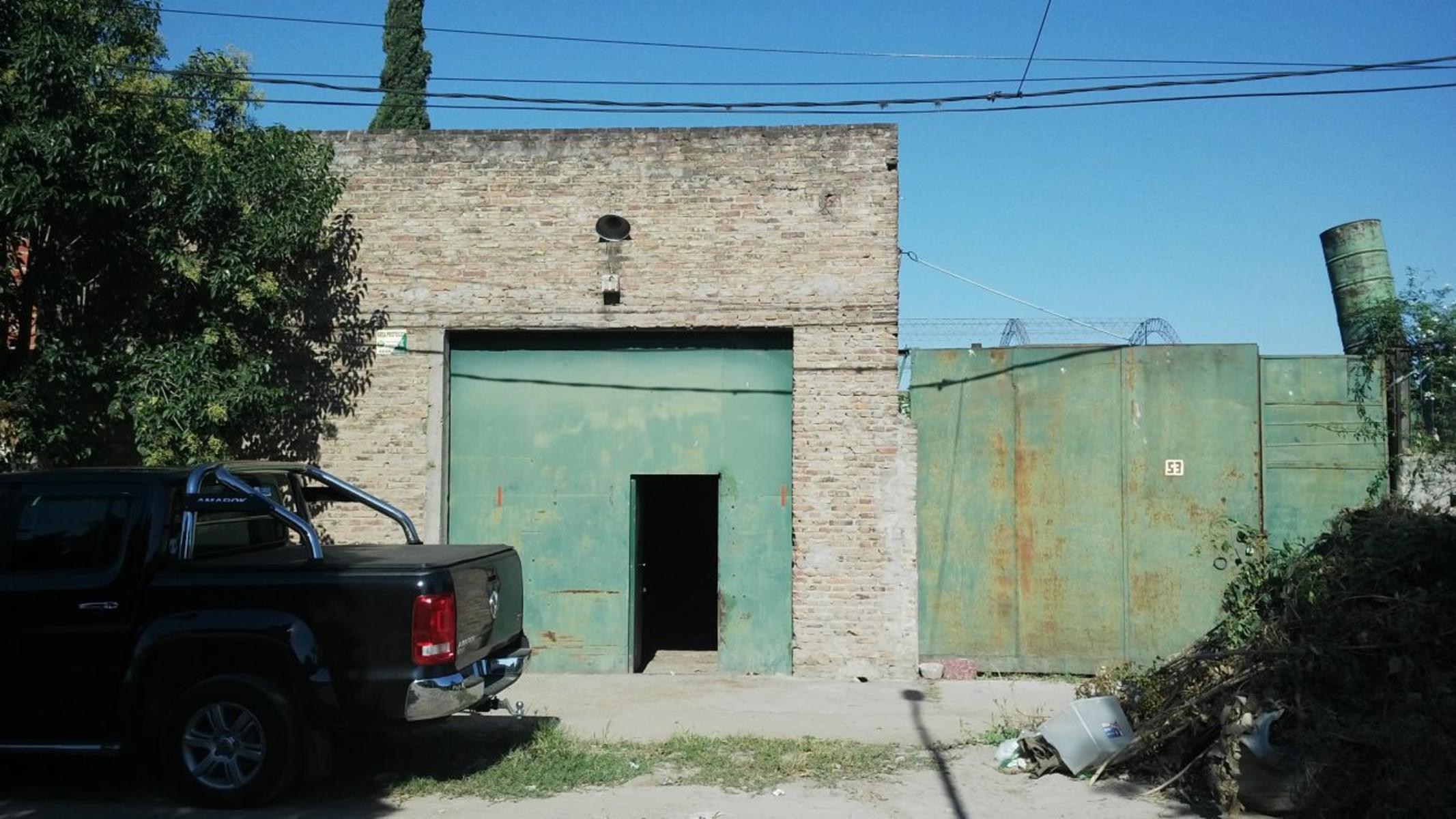 GALPON DE 217 M2 CUBIERTO Y EN L ( 317 M2 DESCUBIERTO)