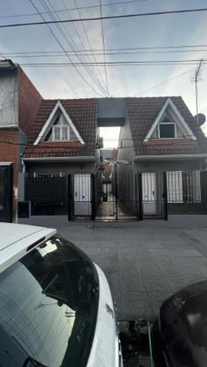GRAL SAN MARTIN 1000 · Morón — foto 5