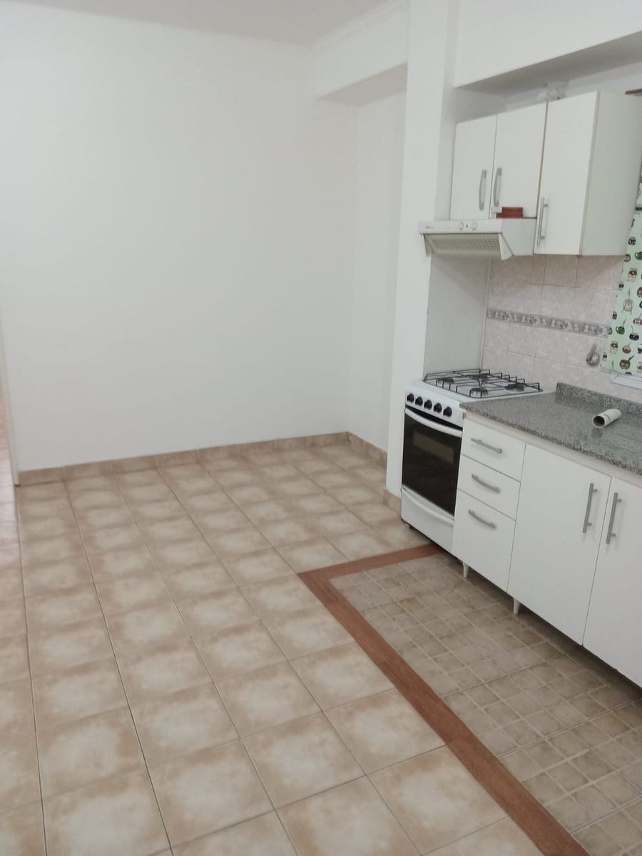 Av. Gral. San Martín 1493 2ºE · La Matanza — foto 3