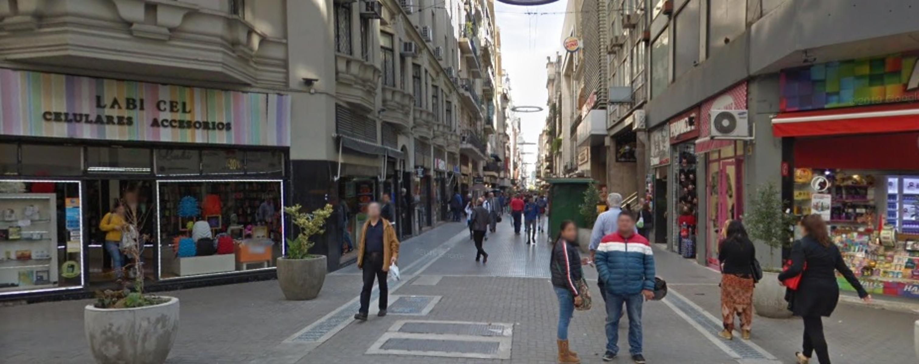 Locales en alquiler en LAVALLE y MAIPÚ