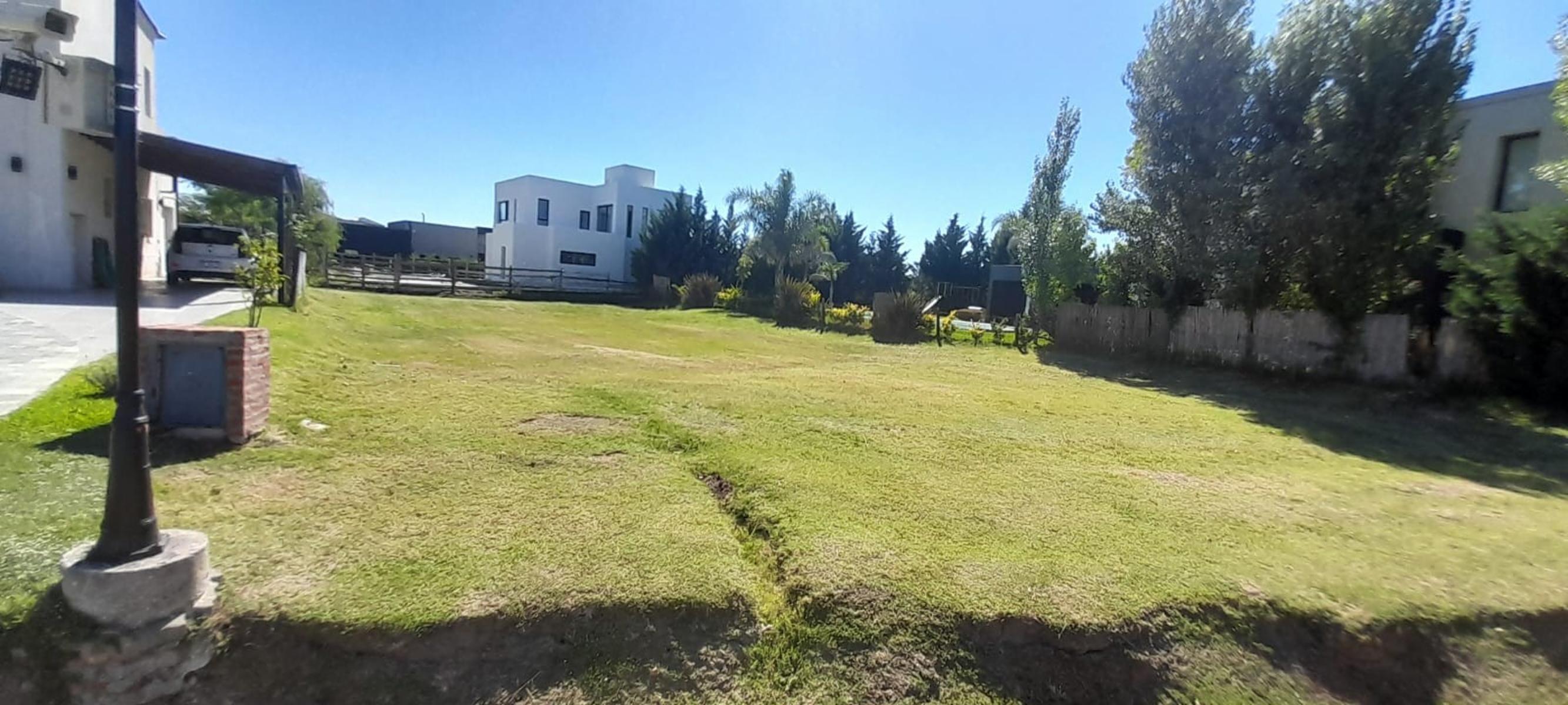 SE VENDE LOTE EN BARRIO PRIVADO LOS TALAS  CANNING