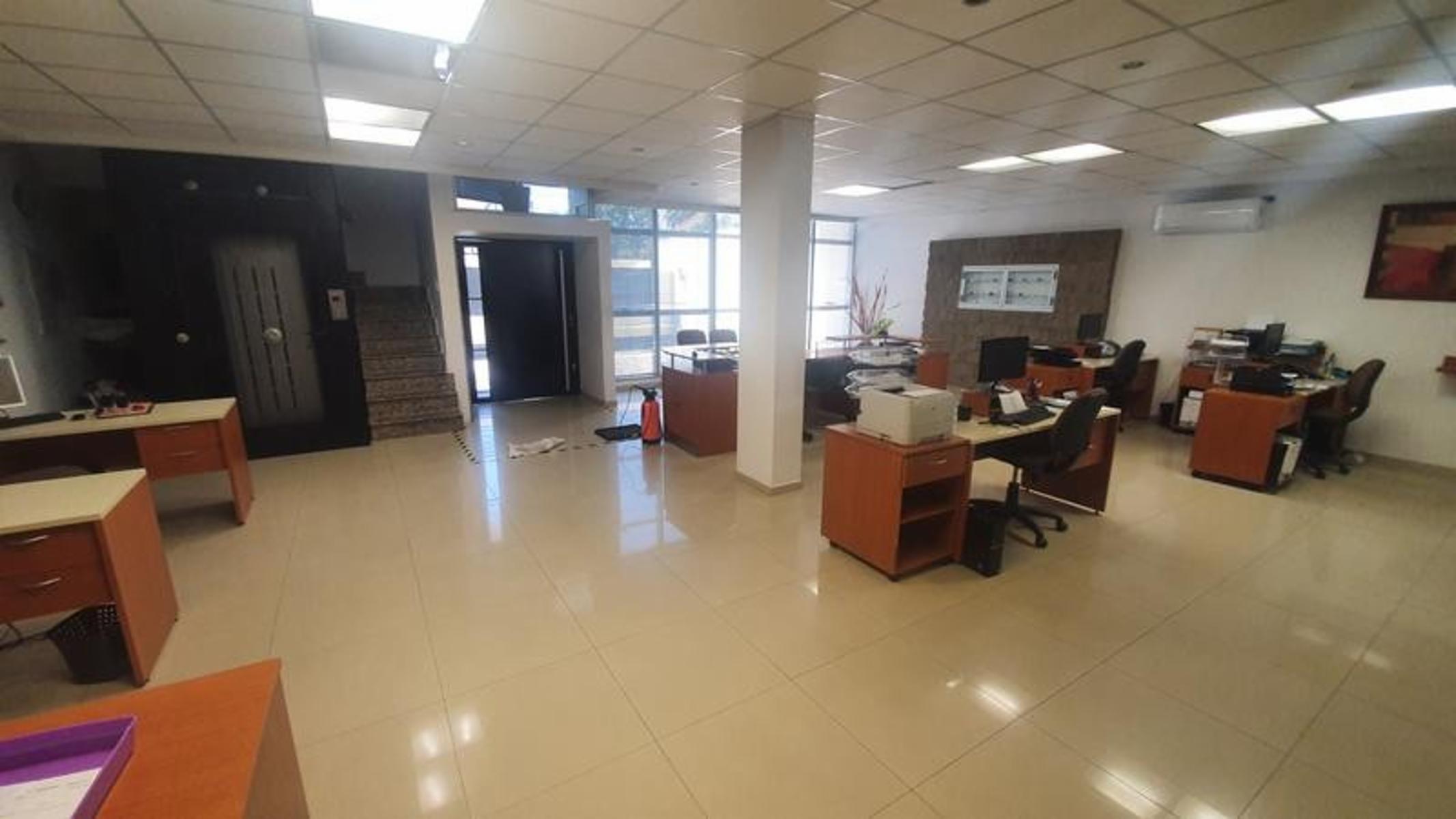 Avenida Espora 424 · Almirante Brown — foto 4