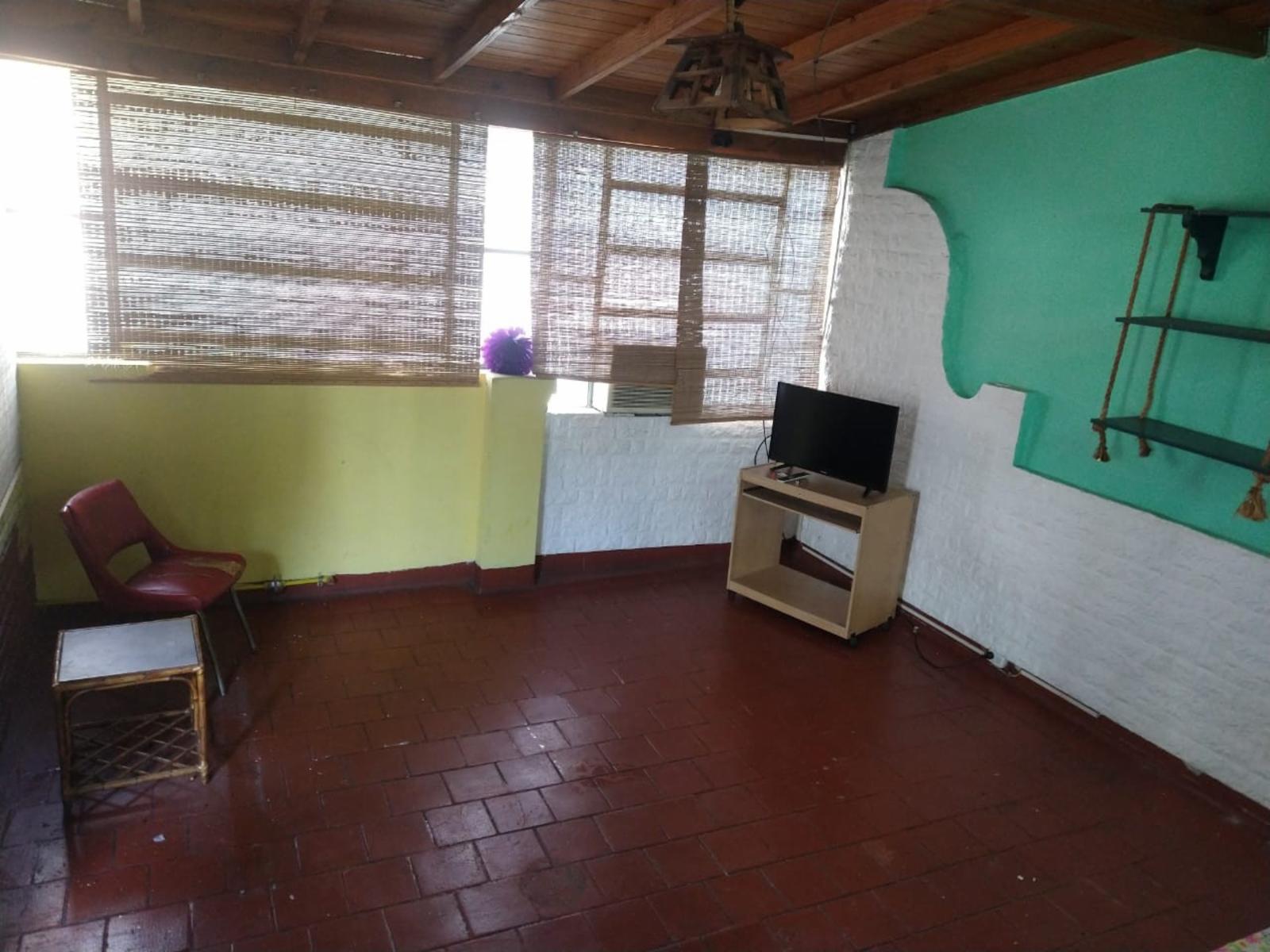 Vende 2 Departamentos En Block. En Villa Gral Mitre