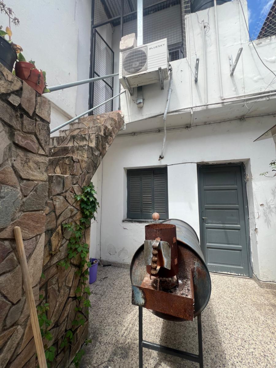 Barraco 961 (altura Rioja y avenida Francia)