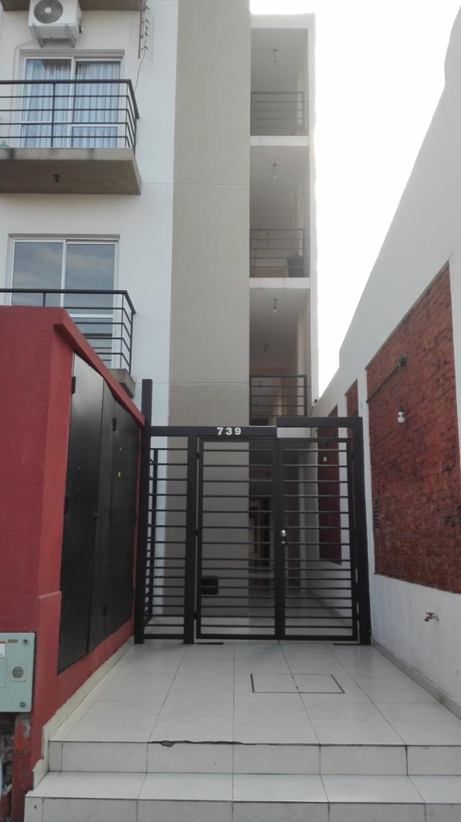 Departamento 2 ambientes a estrenar - Moron Sur cercano a Av. Hipolito Irigoyen.