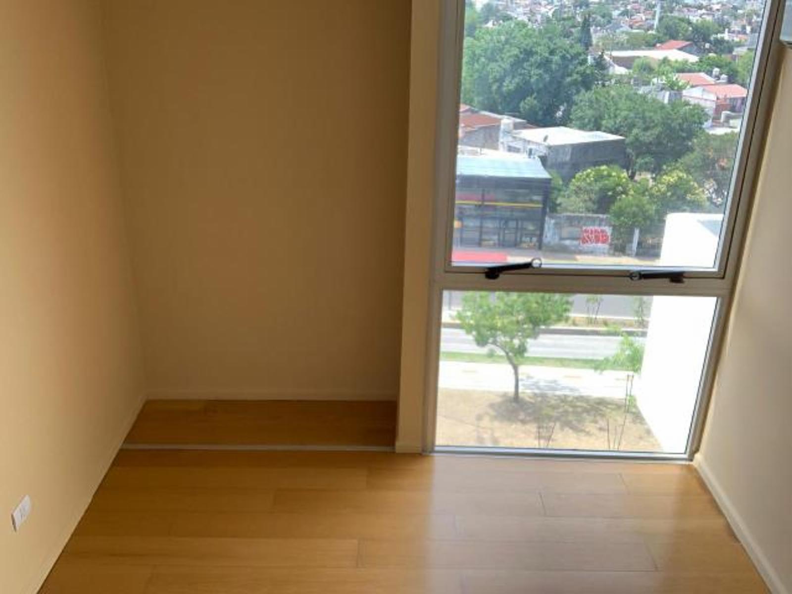 Av. Juan D. Peron 2500 · Morón — foto 13