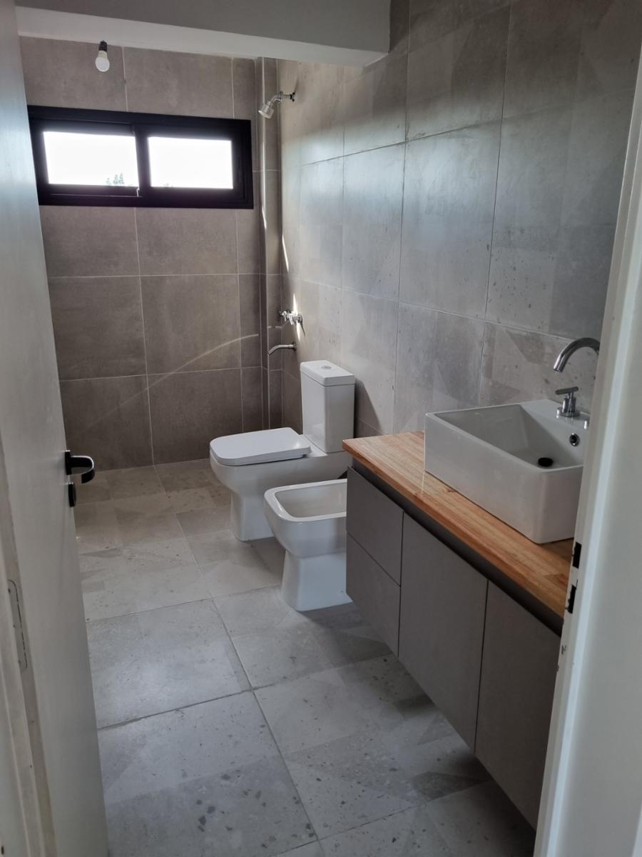 FRANCISCO BEIRO 2400 · Morón — foto 7