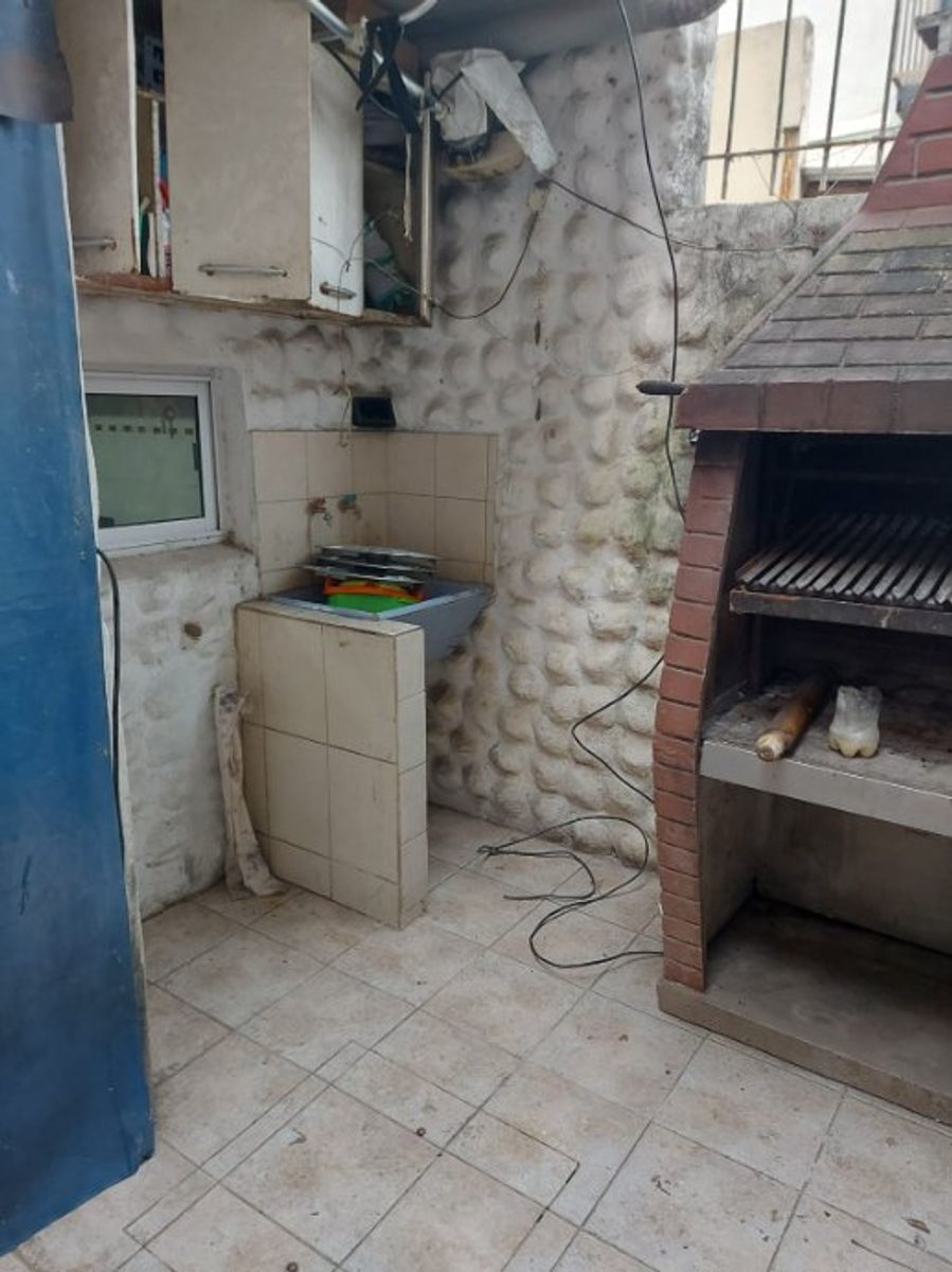 Parana 796 · Morón — foto 6