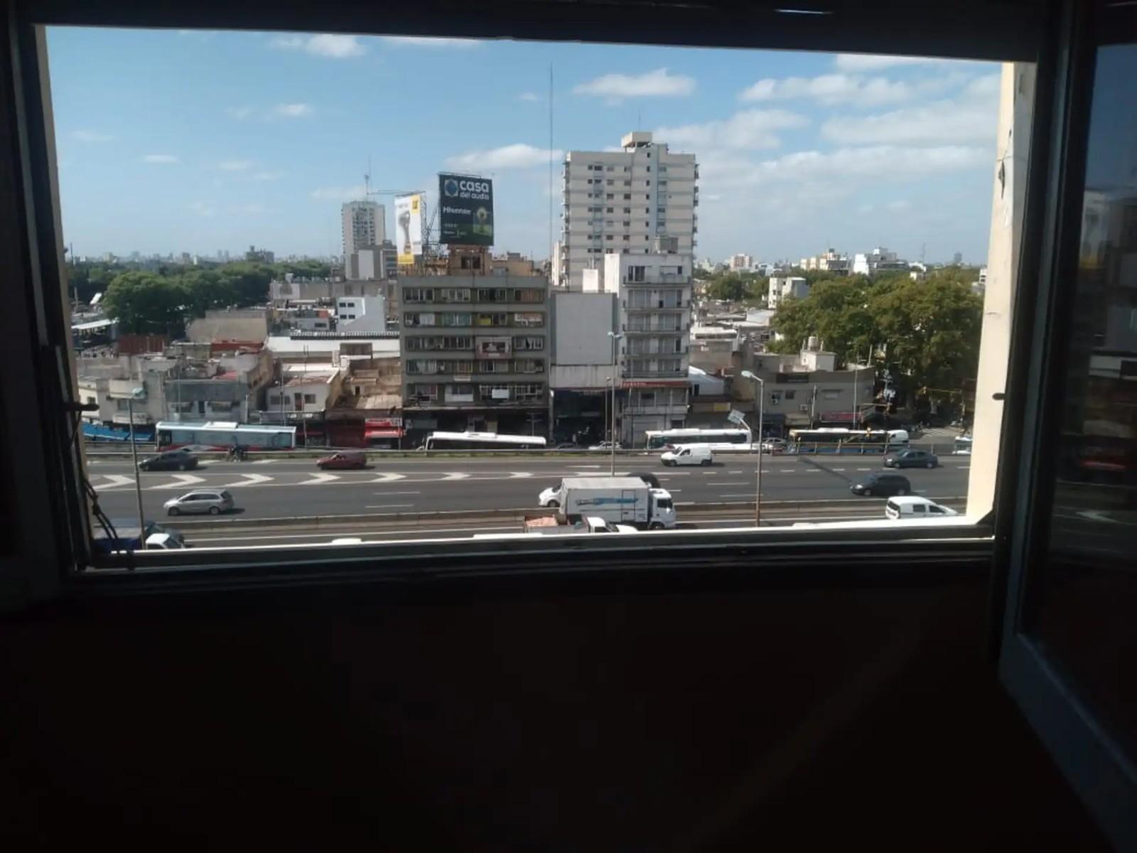 AV GRAL PAZ 60 · Tres De Febrero — foto 9