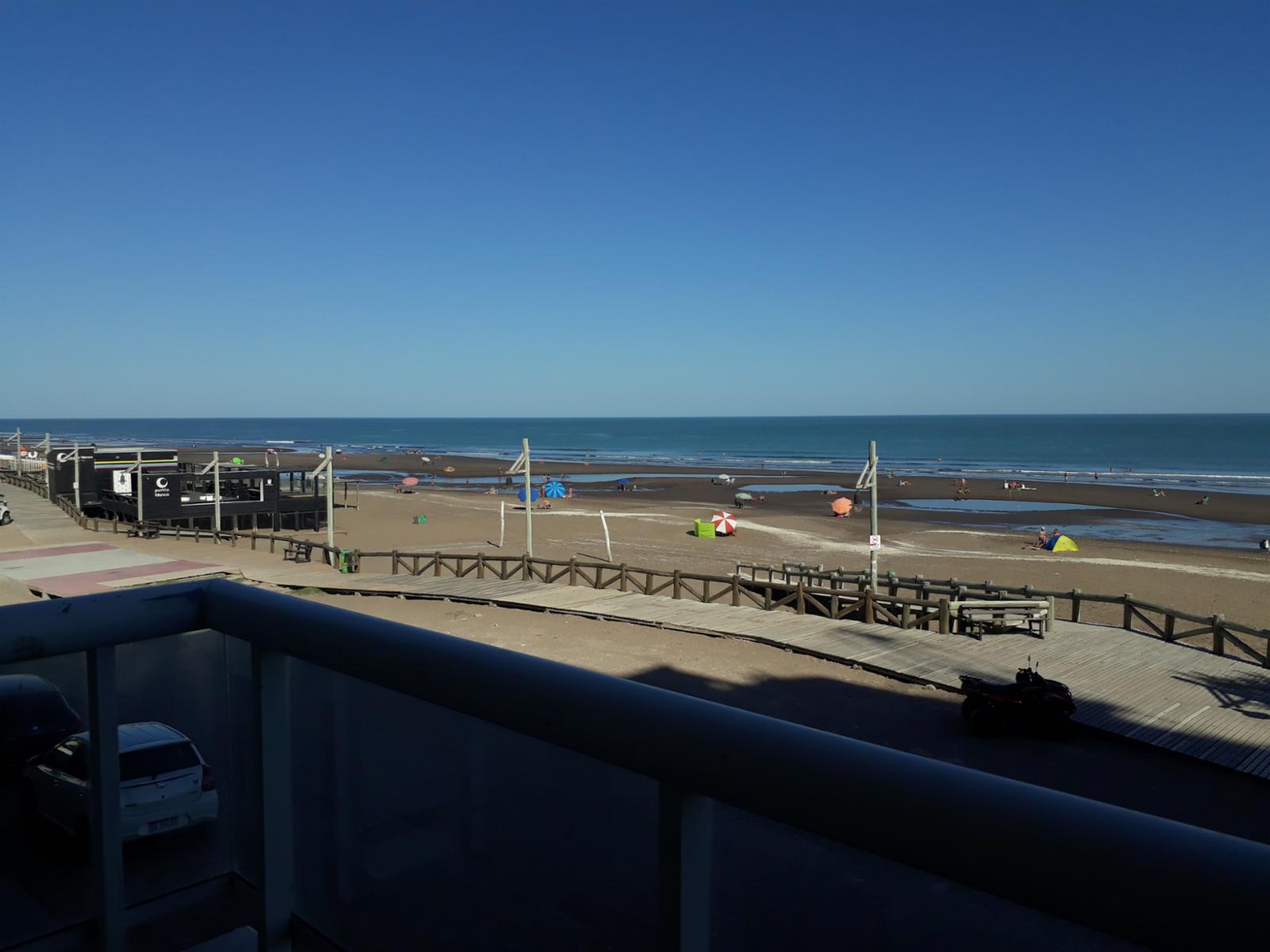 Peron 847 · Monte Hermoso — foto 5