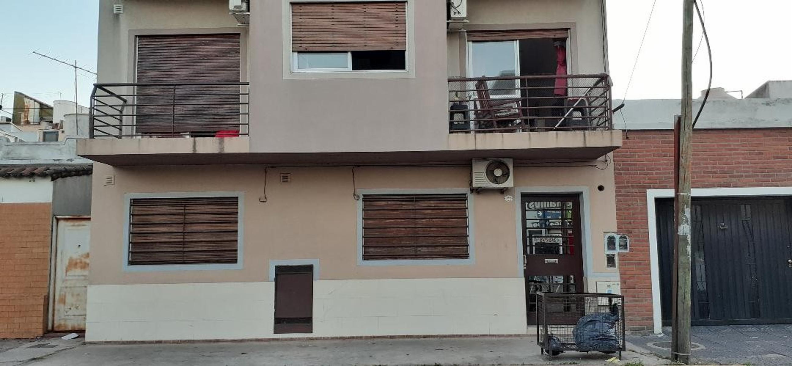 MONOAMBIENTE EN PLANTA BAJA AL FRENTE, CALLE G.SAN MARTIN 900 R.MEJIASUR.  DOLARES 40.000 VIDELA H PROPIEDADES