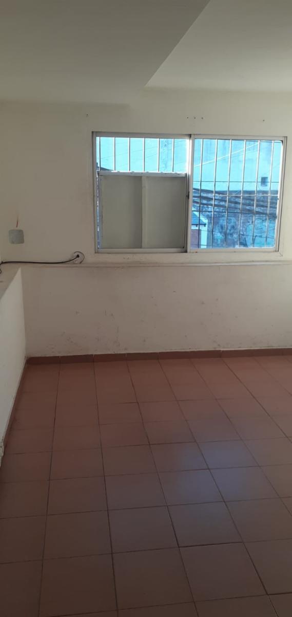 GARCÍA SILVA al 900 · Morón — foto 11