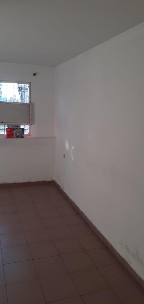 GARCÍA SILVA al 900 · Morón — foto 16