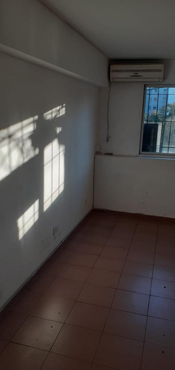 GARCÍA SILVA al 900 · Morón — foto 19