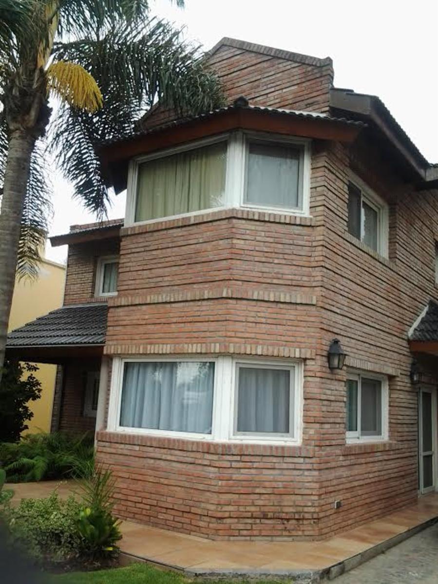 HERMOSA CASA A LA VENTA . BARRIO CERRADO EL PORTAL DEL SOL SAN MIGUEL
