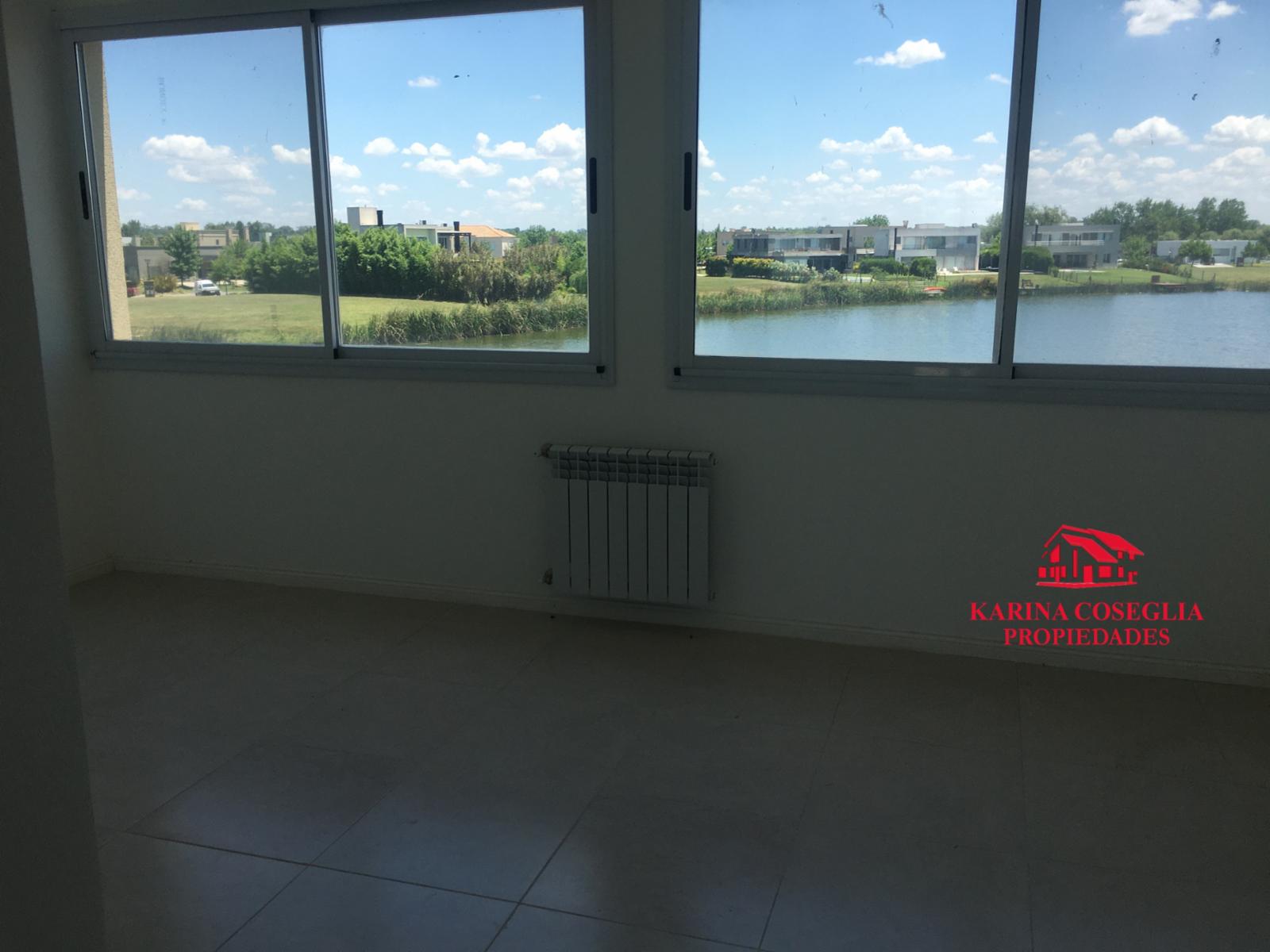 Excelente propiedad con vista a la laguna