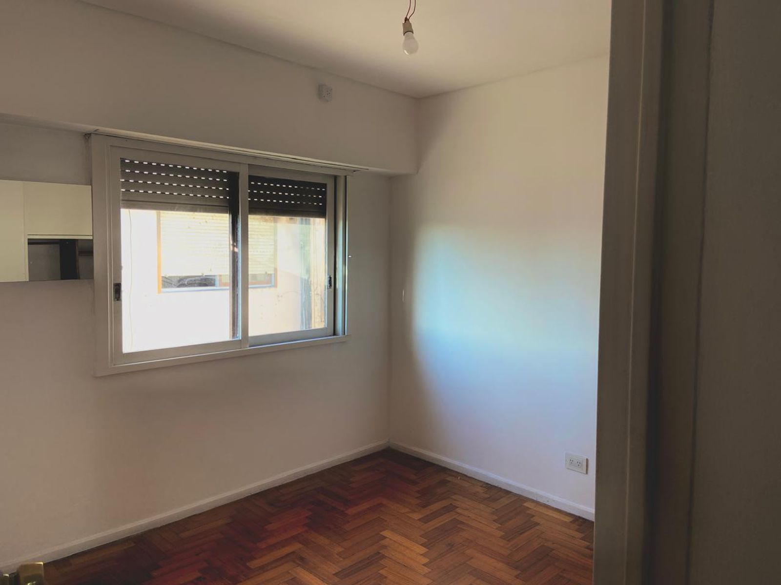 4 amb con dependenciacon balcon al frente - cochera y baulera