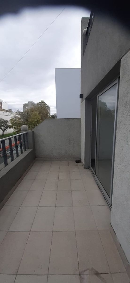 Machado 1284 · Morón — foto 3